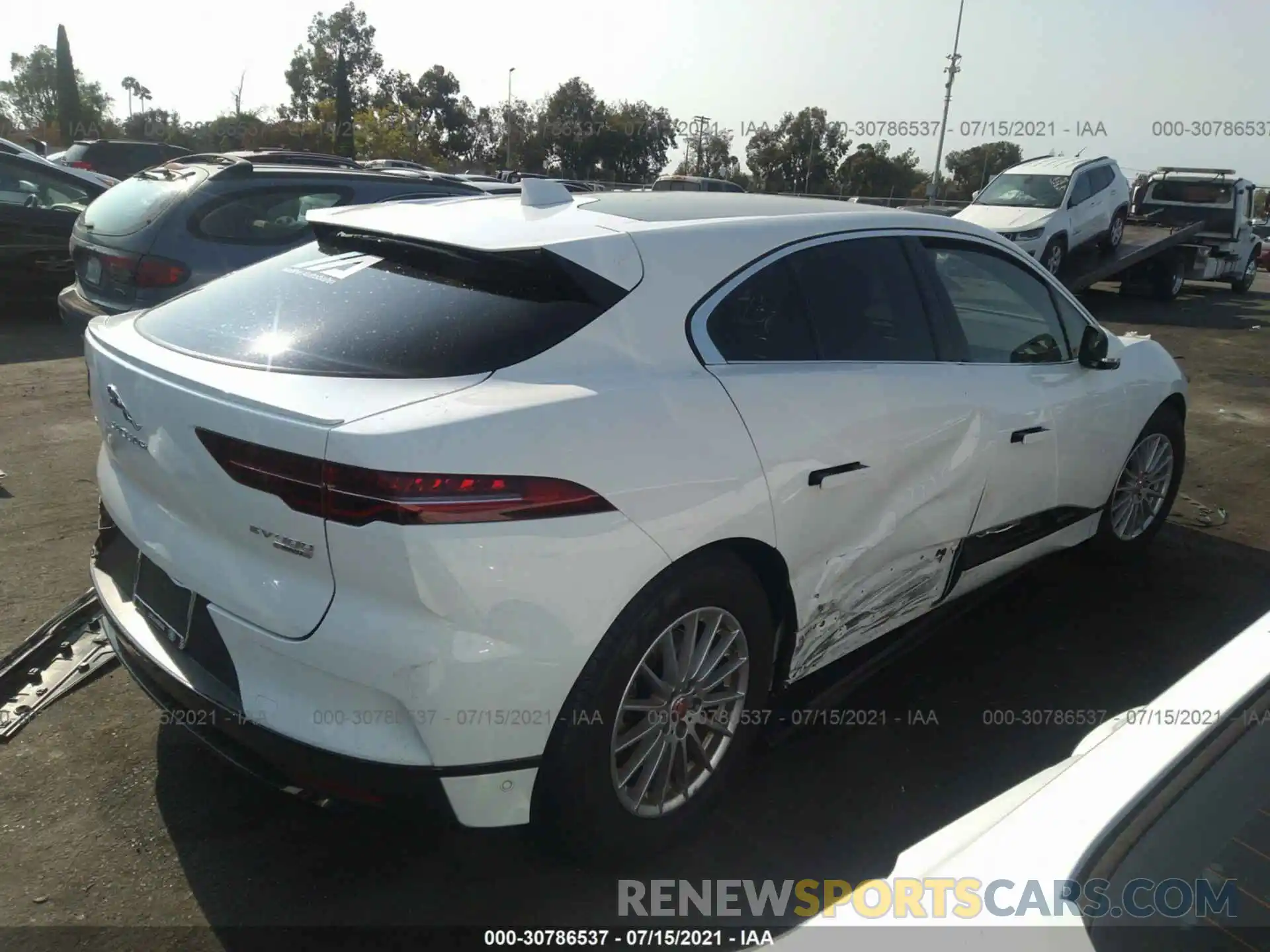 4 Photograph of a damaged car SADHB2S12L1F79416 JAGUAR I-PACE 2020