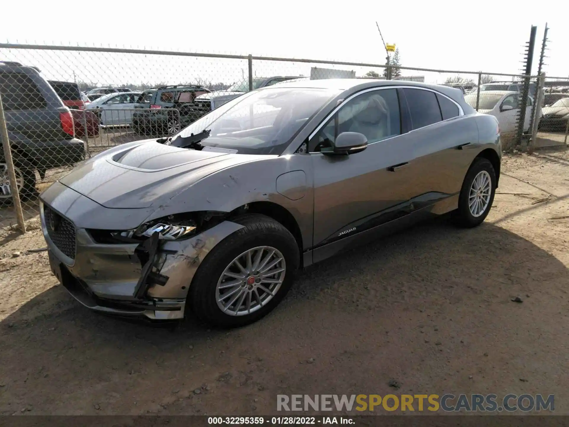 2 Фотография поврежденного автомобиля SADHB2S12L1F84597 JAGUAR I-PACE 2020