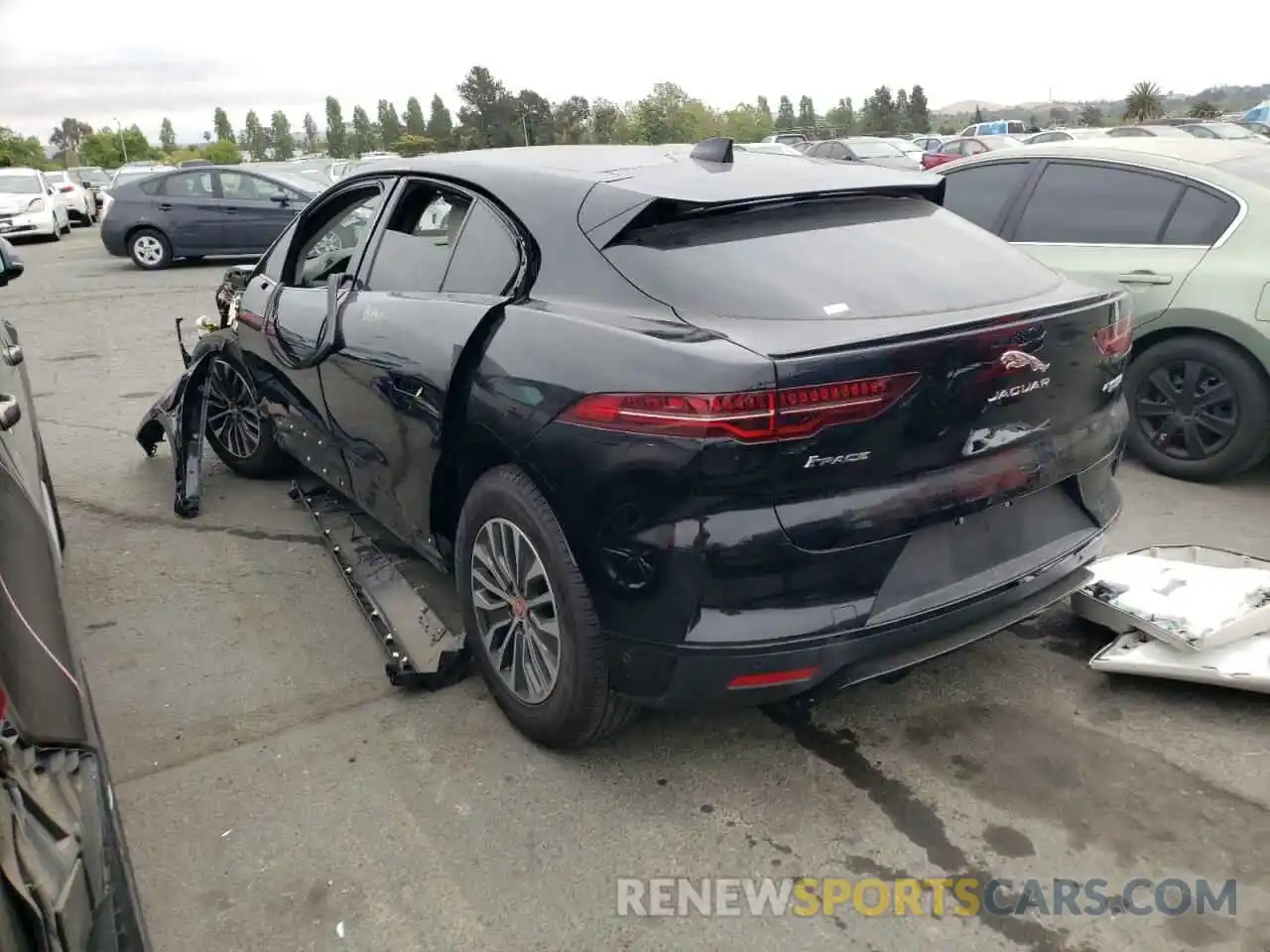 3 Photograph of a damaged car SADHB2S15L1F83931 JAGUAR I-PACE 2020