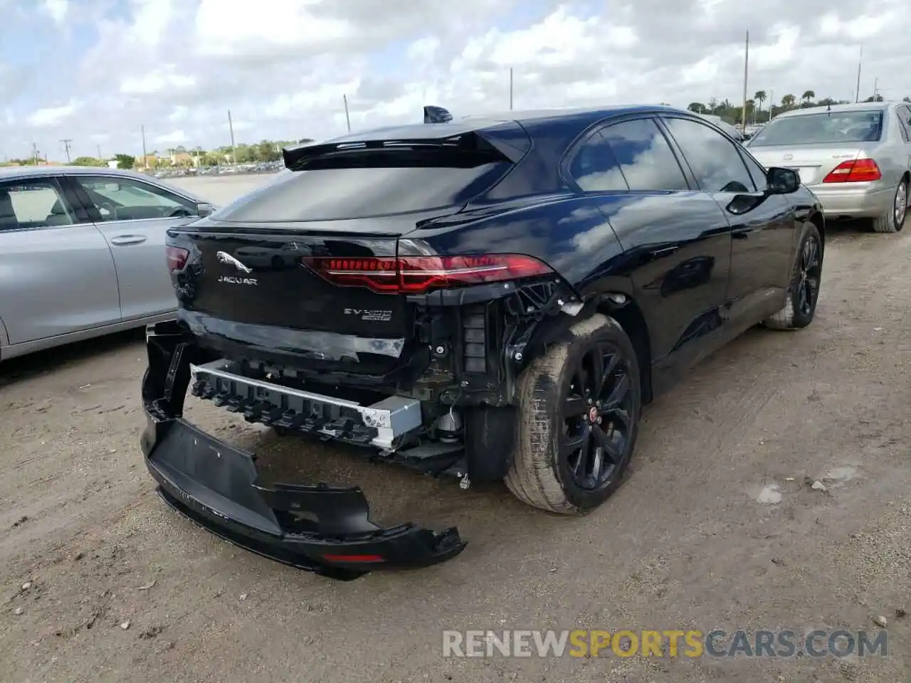 4 Photograph of a damaged car SADHB2S18L1F85768 JAGUAR I-PACE 2020