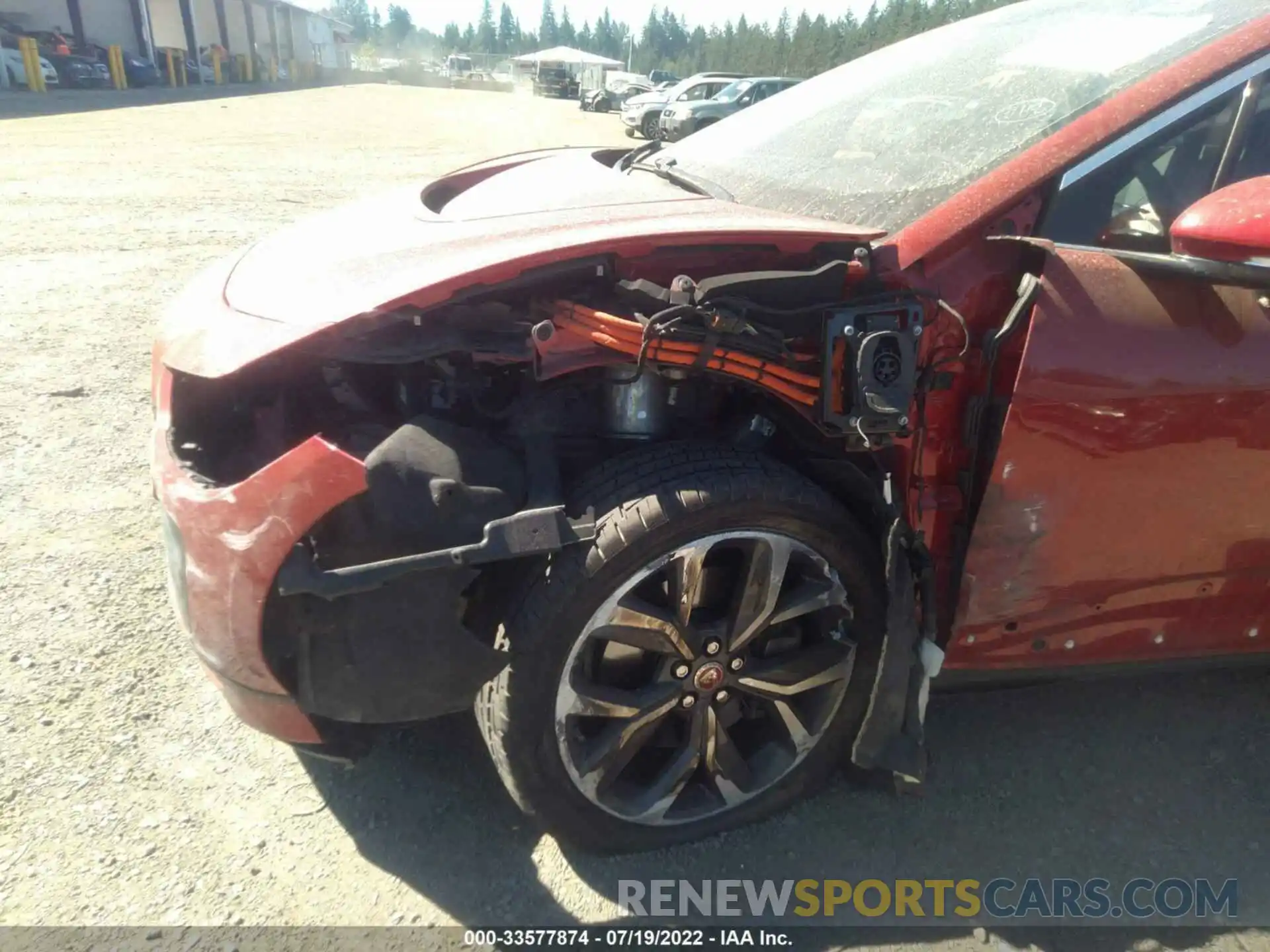 6 Photograph of a damaged car SADHD2S11L1F88702 JAGUAR I-PACE 2020