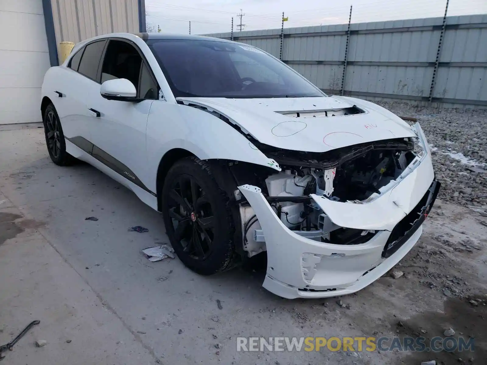 1 Photograph of a damaged car SADHD2S13L1F79855 JAGUAR I-PACE 2020