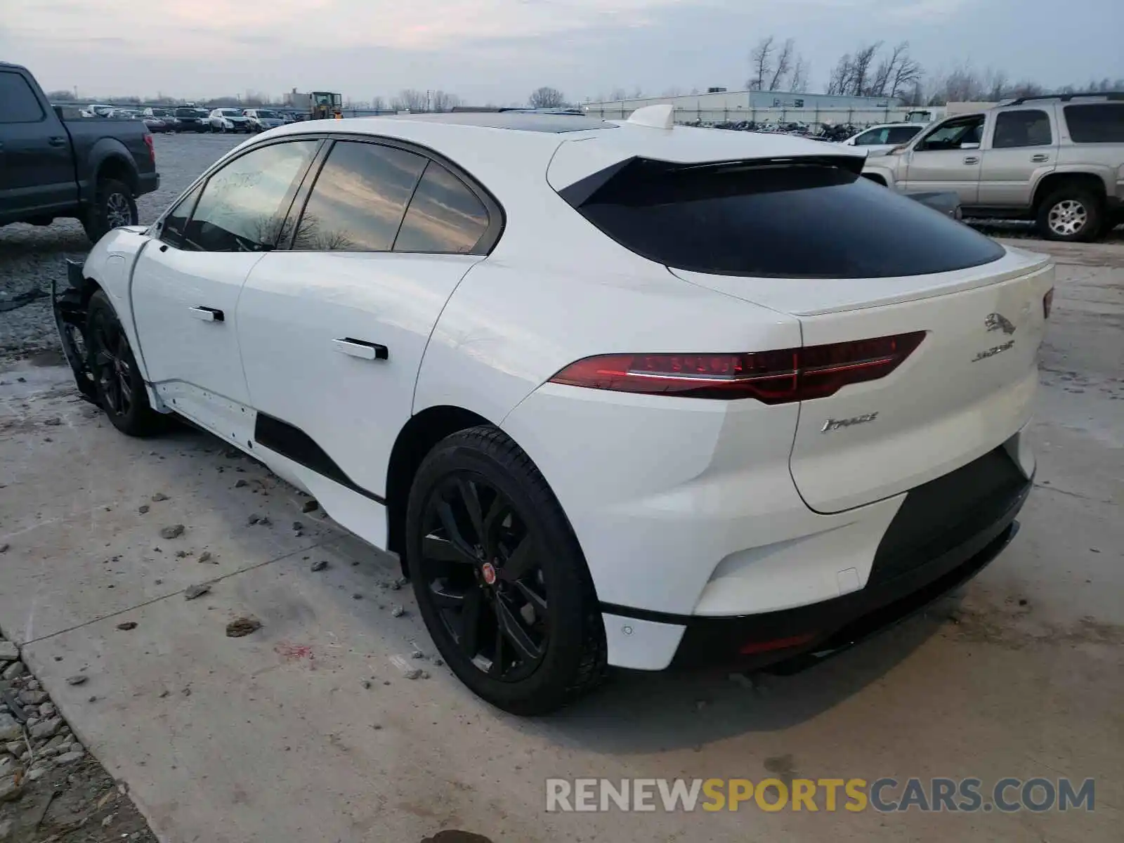 3 Фотография поврежденного автомобиля SADHD2S13L1F79855 JAGUAR I-PACE 2020