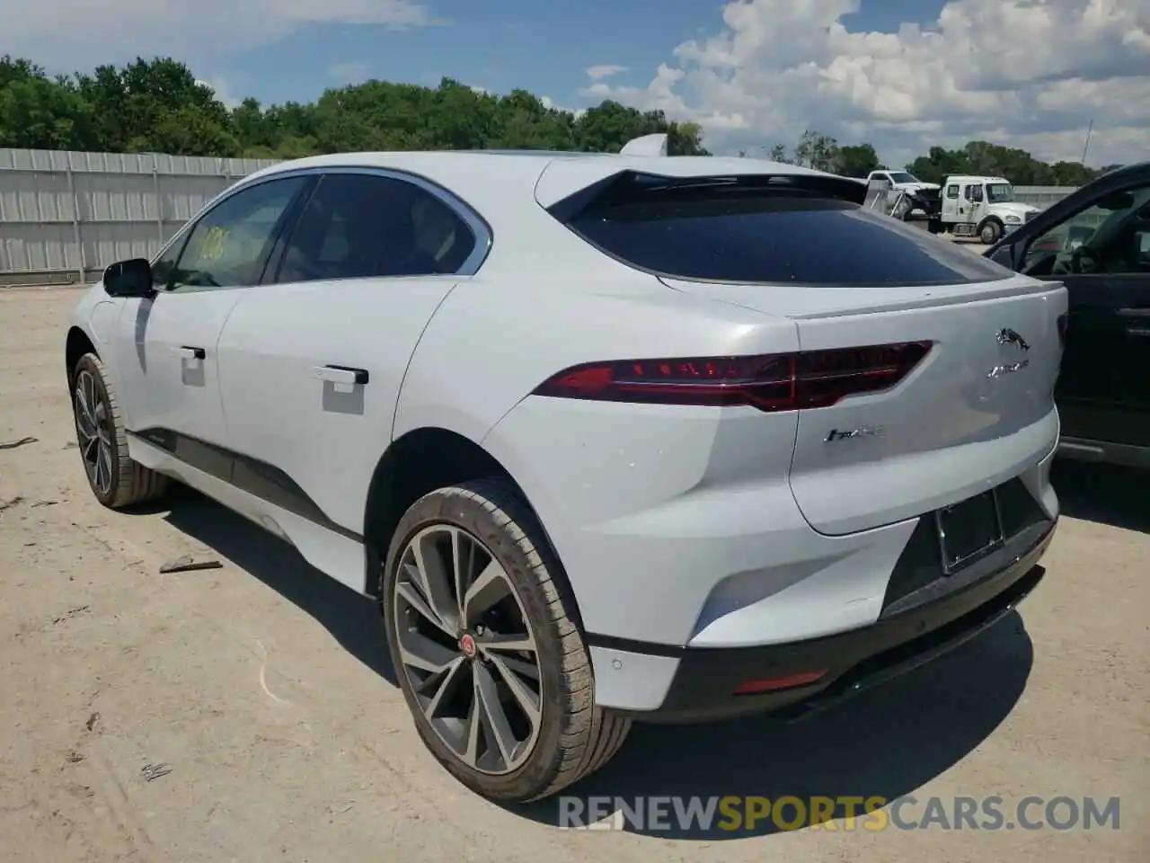 3 Фотография поврежденного автомобиля SADHD2S14L1F83851 JAGUAR I-PACE 2020