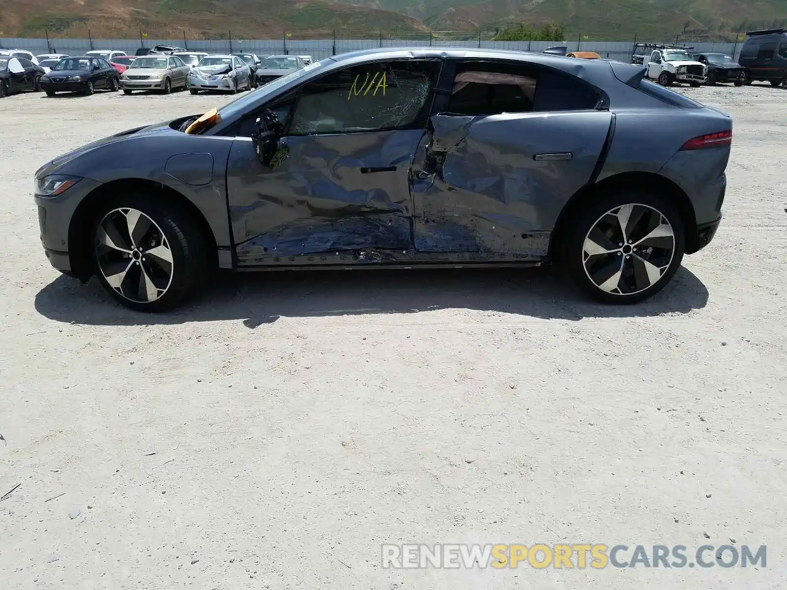 10 Photograph of a damaged car SADHD2S13K1F72449 JAGUAR I-PACE FIR 2019