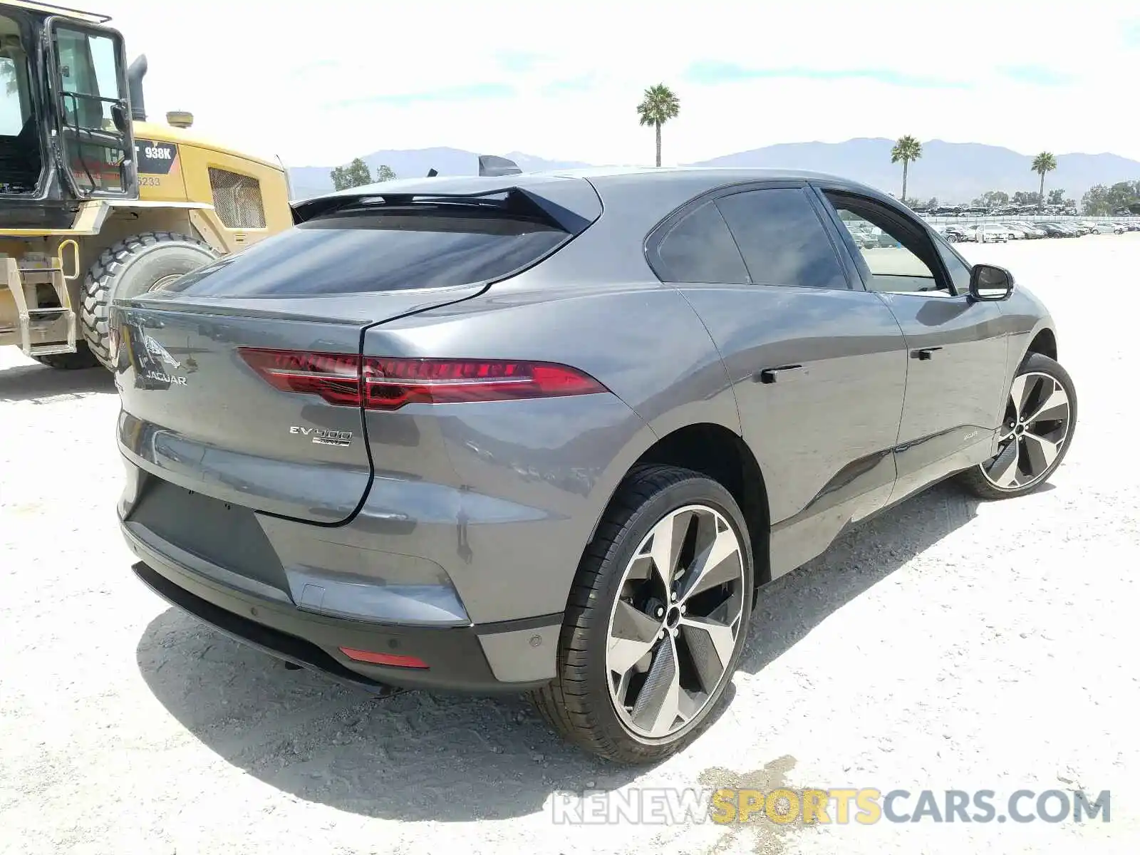 4 Photograph of a damaged car SADHD2S13K1F72449 JAGUAR I-PACE FIR 2019