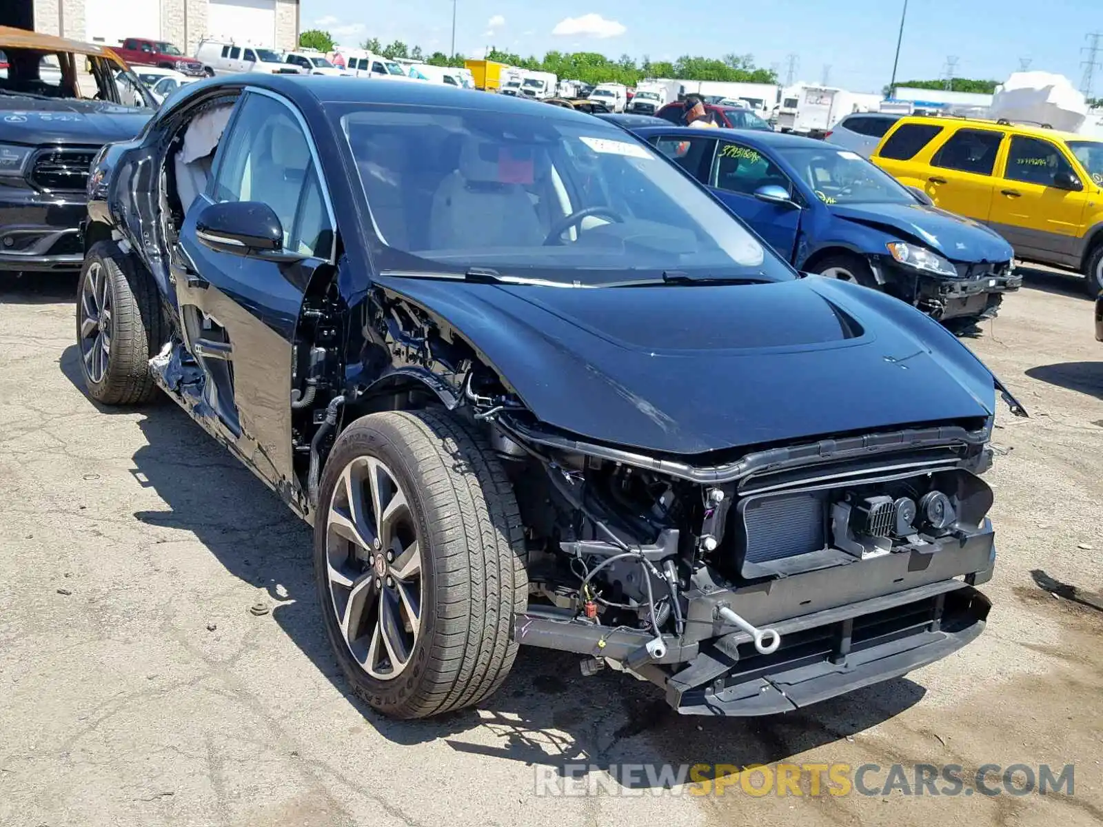 1 Photograph of a damaged car SADHD2S1XK1F62615 JAGUAR I-PACE FIR 2019