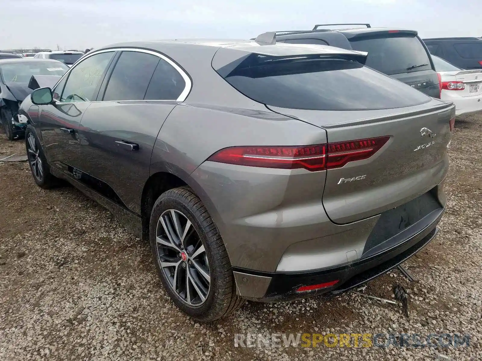 3 Фотография поврежденного автомобиля SADHC2S12K1F71229 JAGUAR I-PACE SE 2019