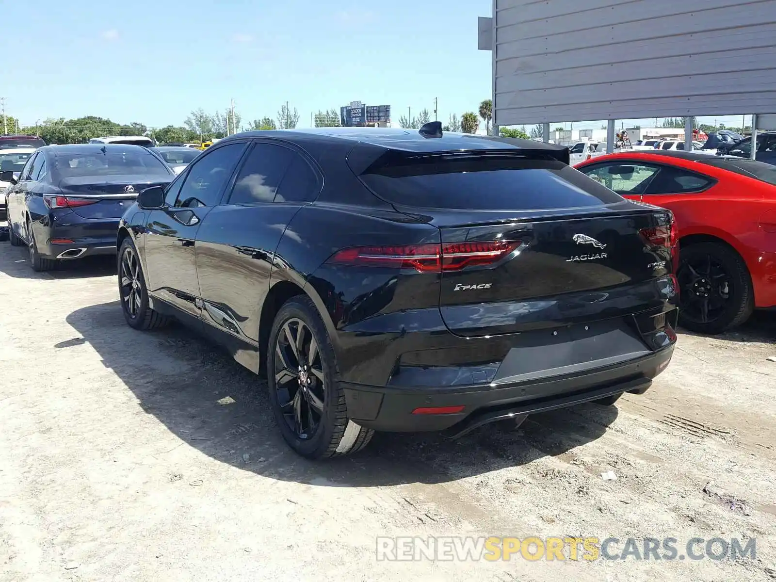 3 Фотография поврежденного автомобиля SADHC2S16K1F68995 JAGUAR I-PACE SE 2019