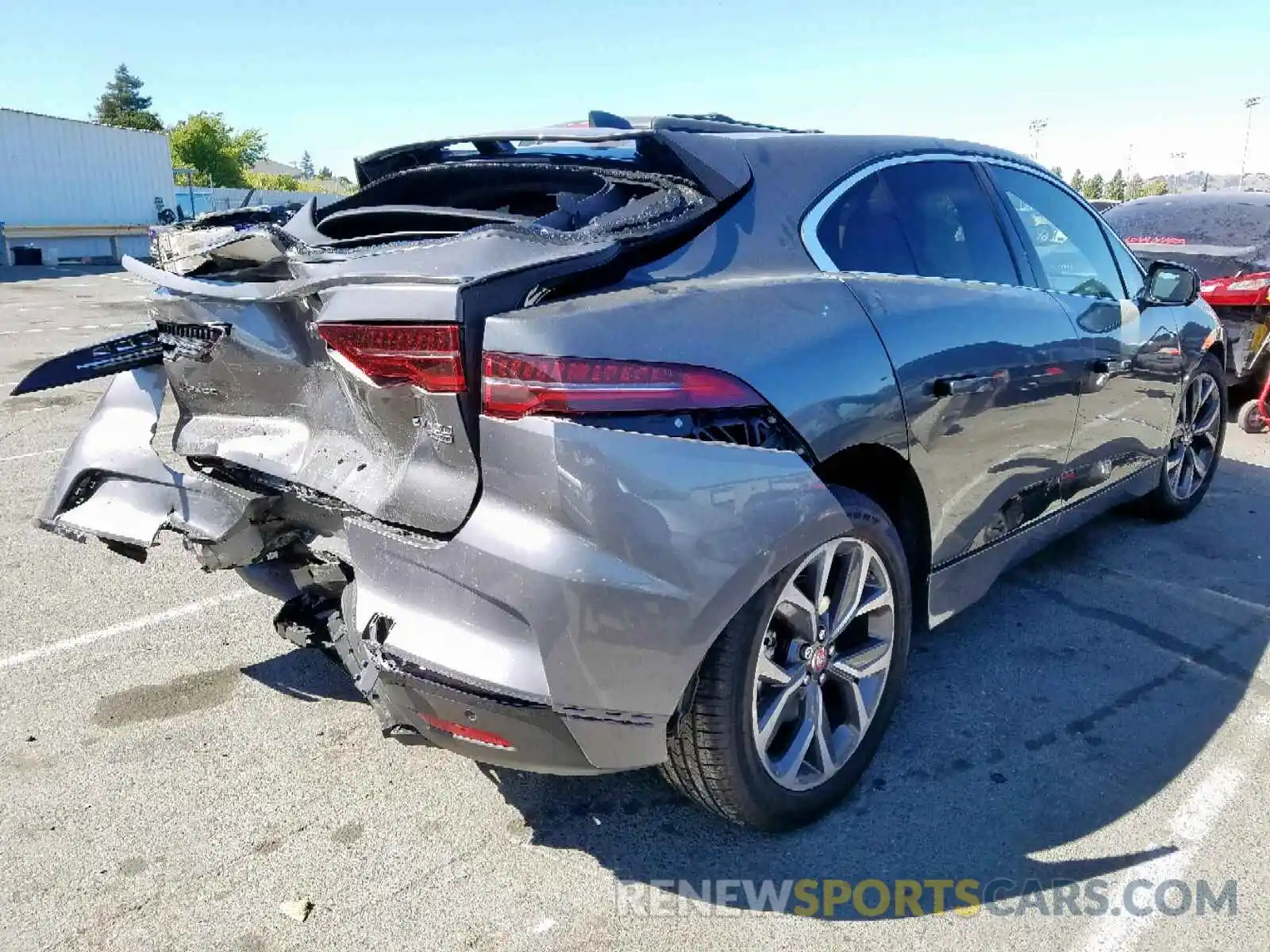 4 Photograph of a damaged car SADHC2S18K1F74474 JAGUAR I-PACE SE 2019