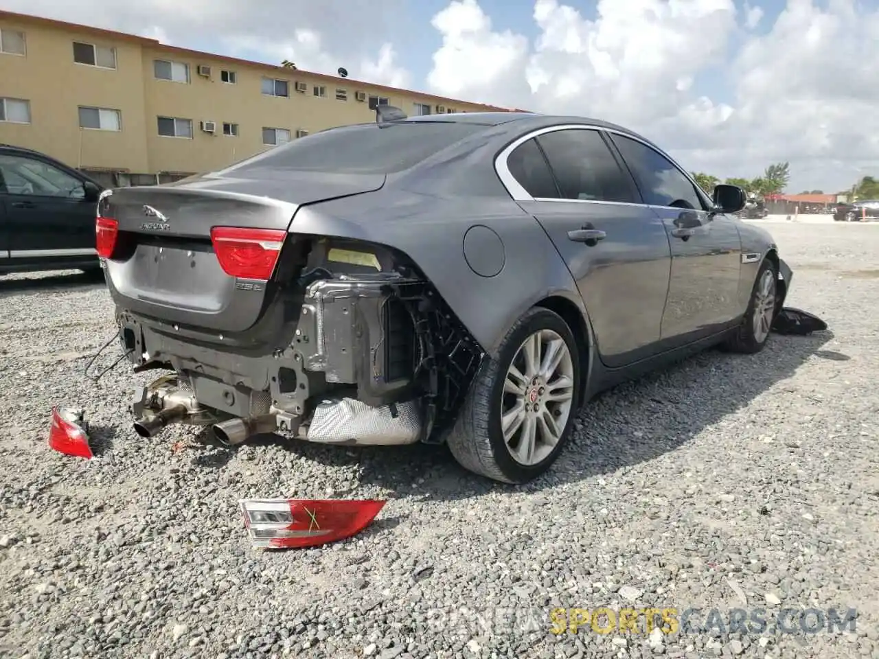 4 Photograph of a damaged car SAJAD4FX0KCP51574 JAGUAR XE 2019