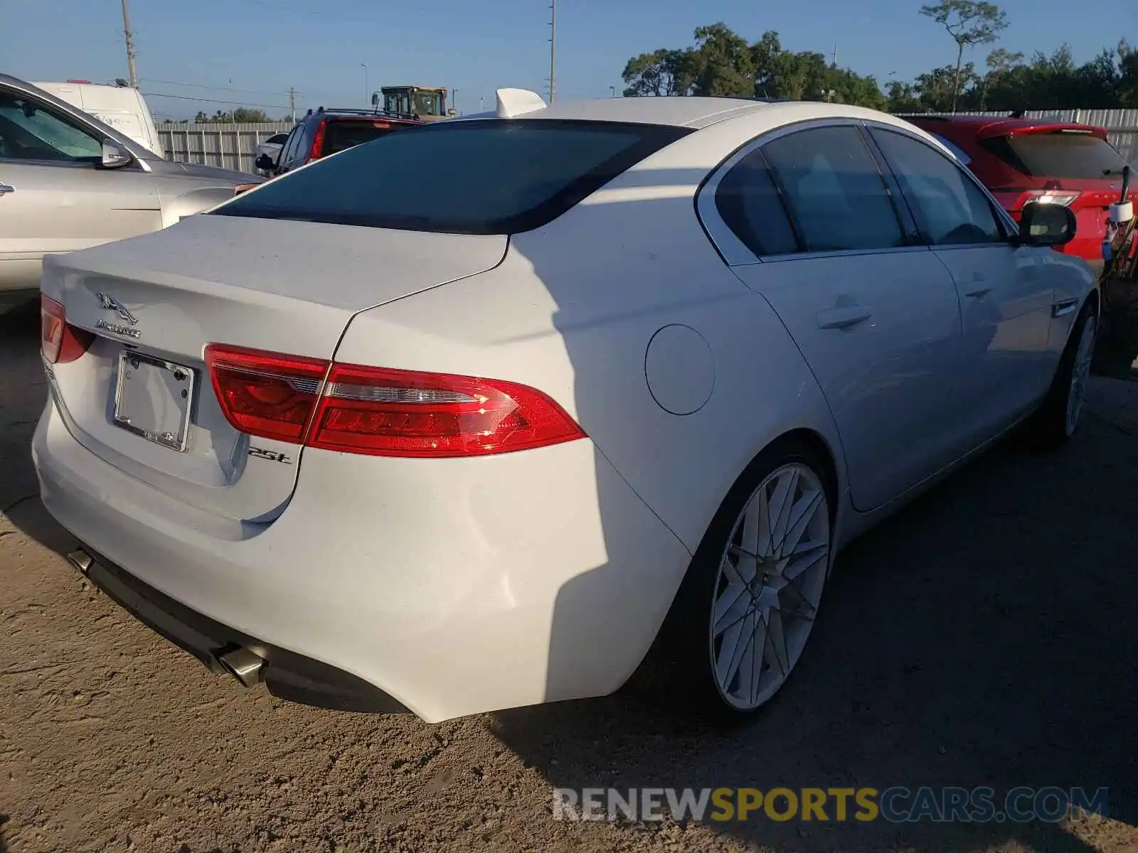 4 Photograph of a damaged car SAJAD4FX2KCP44559 JAGUAR XE 2019