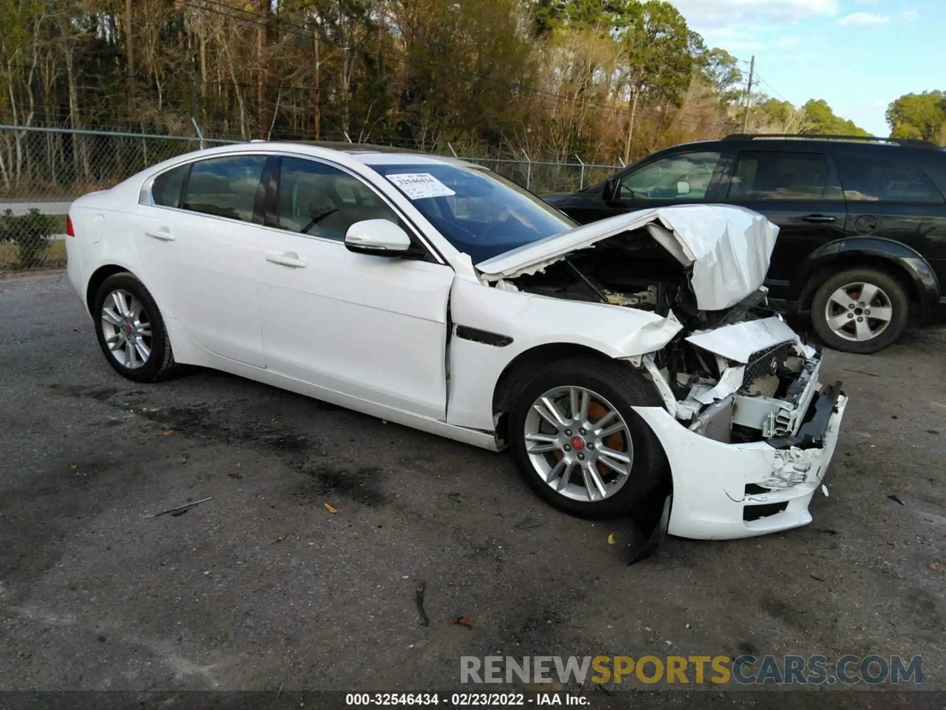 1 Photograph of a damaged car SAJAD4FX3KCP49298 JAGUAR XE 2019