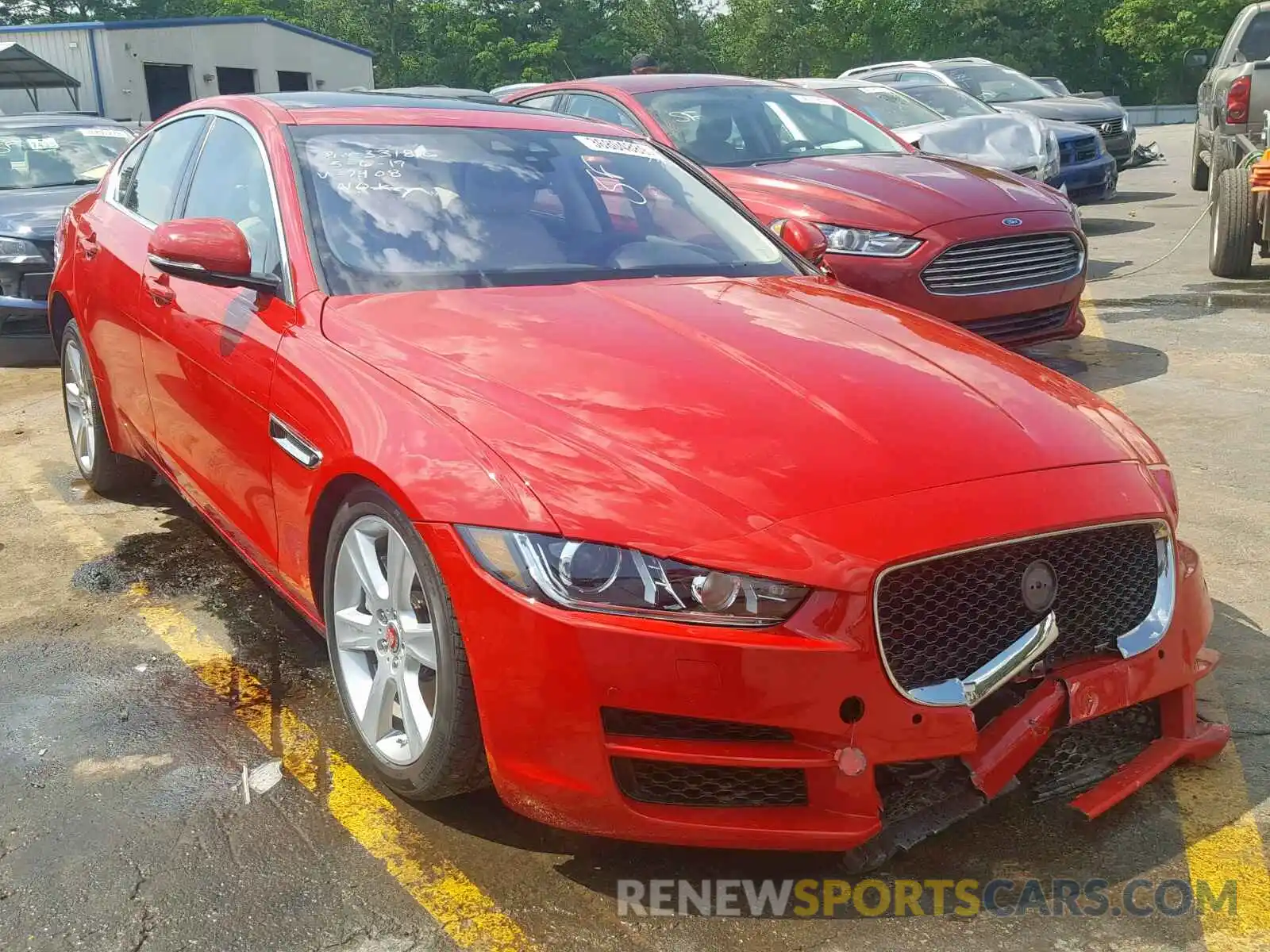 1 Photograph of a damaged car SAJAD4FX7KCP47408 JAGUAR XE 2019