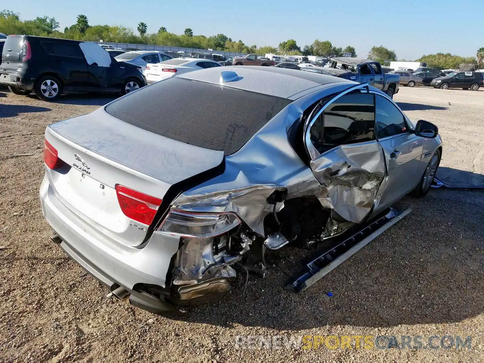 4 Photograph of a damaged car SAJAD4FX9KCP45191 JAGUAR XE 2019