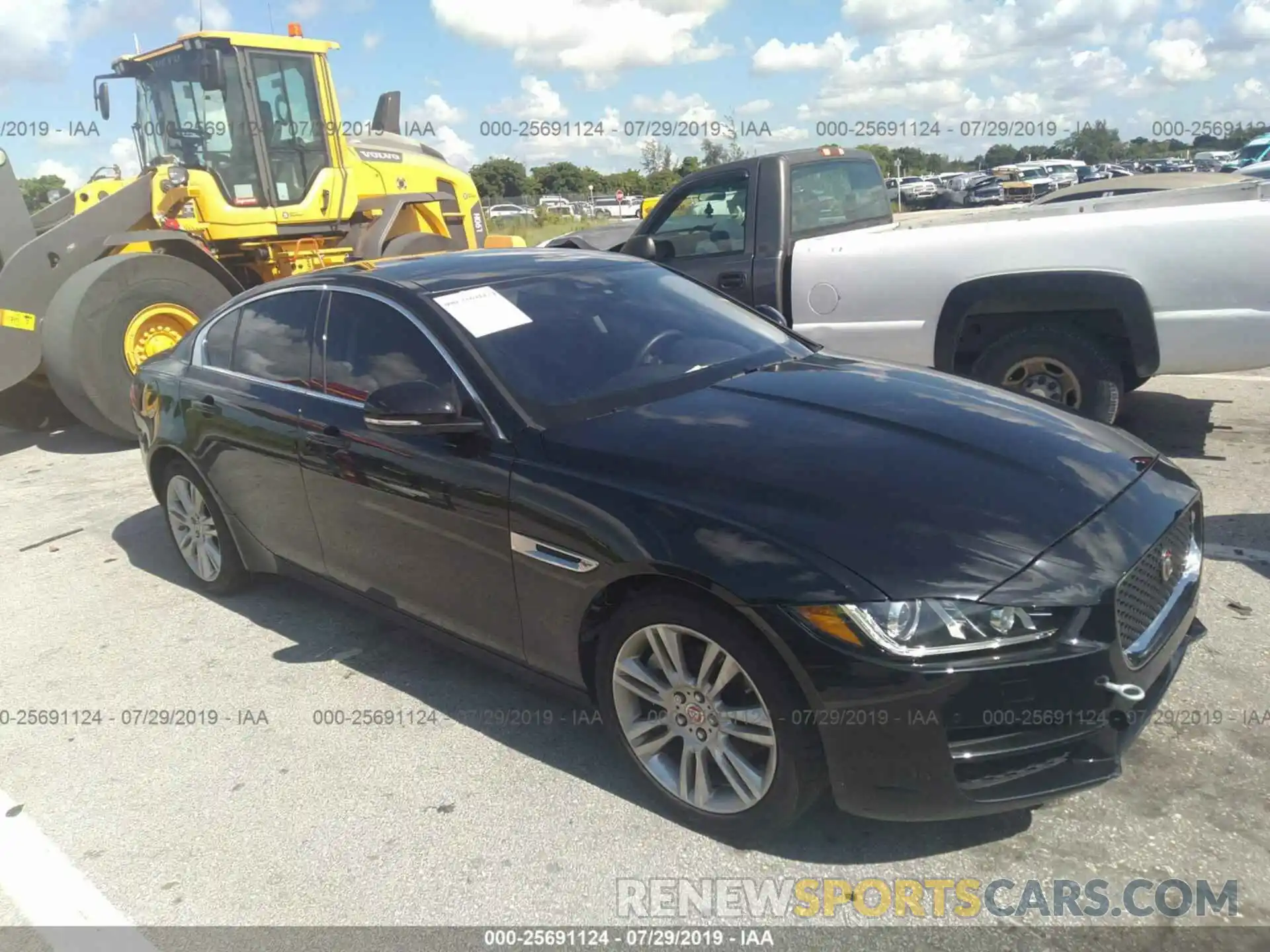 1 Photograph of a damaged car SAJAD4FXXKCP49640 JAGUAR XE 2019