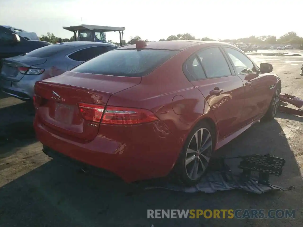 4 Photograph of a damaged car SAJAF4FX3KCP46119 JAGUAR XE 2019