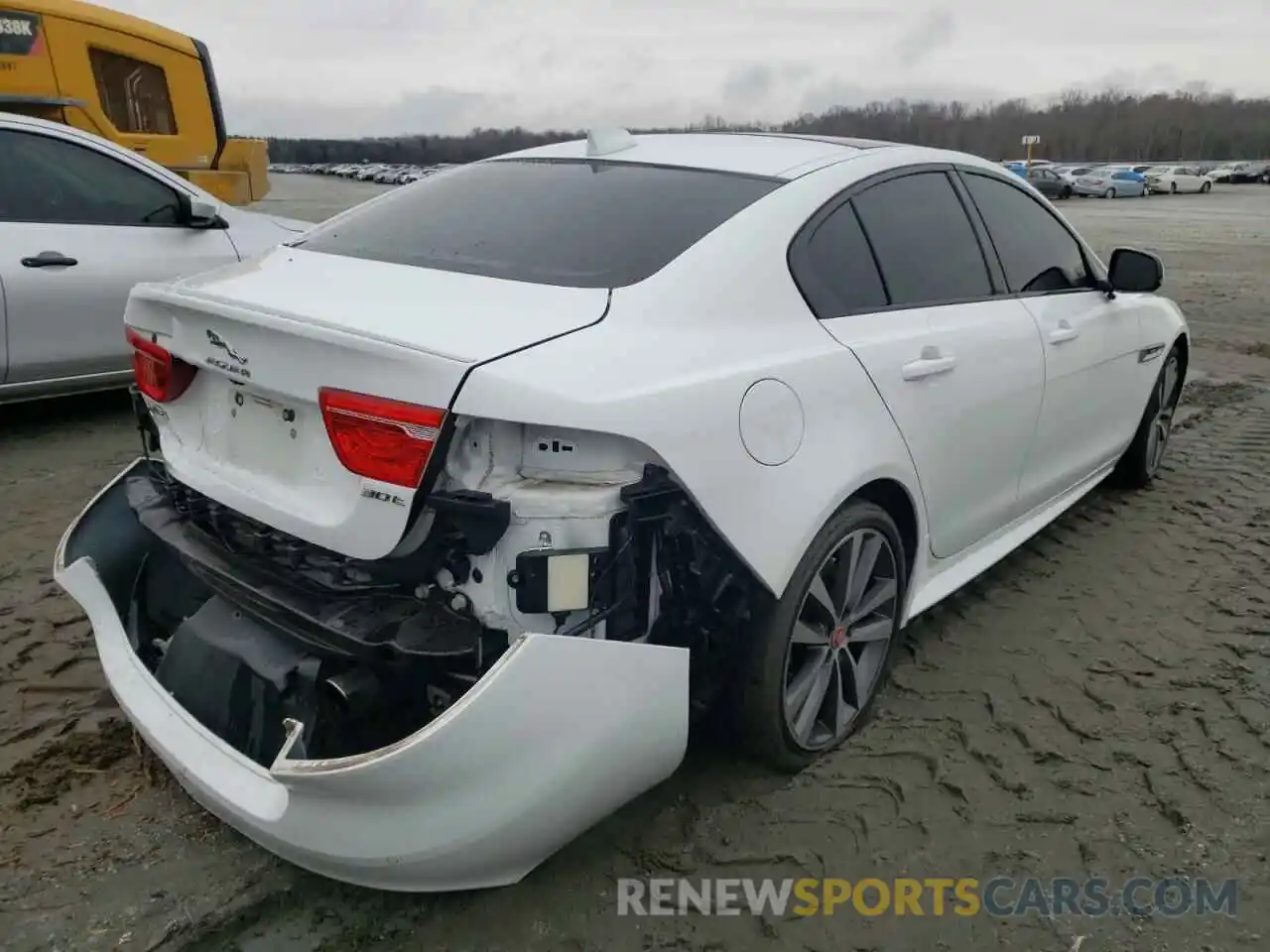 4 Photograph of a damaged car SAJAF4GX4KCP46452 JAGUAR XE 2019