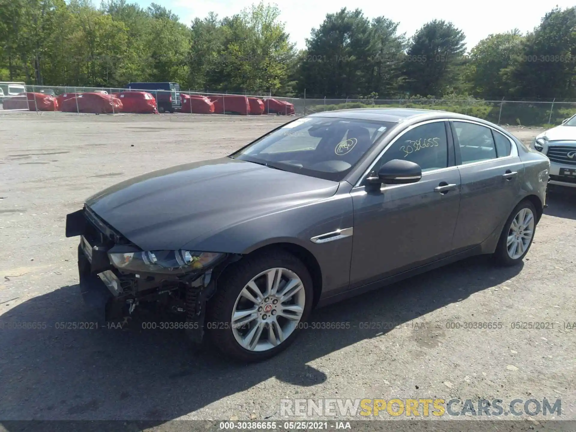 2 Фотография поврежденного автомобиля SAJAJ4FXXKCP44141 JAGUAR XE 2019