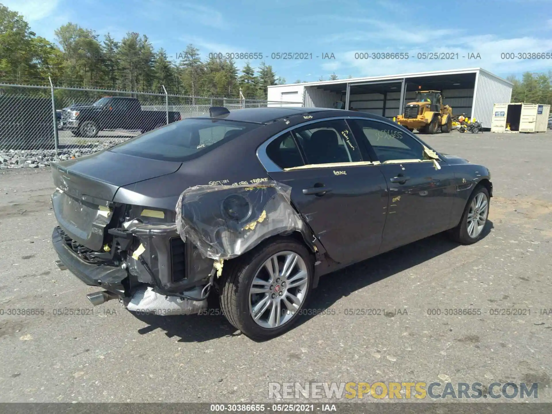 4 Photograph of a damaged car SAJAJ4FXXKCP44141 JAGUAR XE 2019