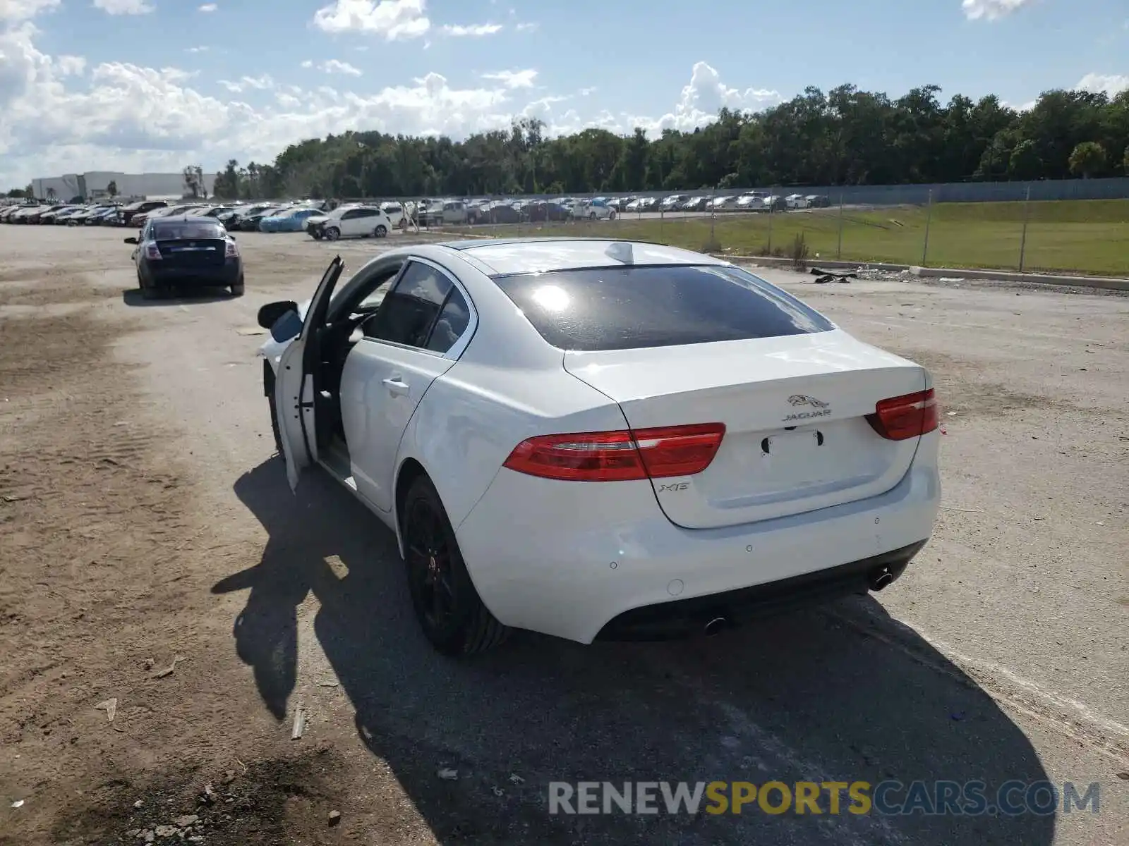 3 Photograph of a damaged car SAJAJ4FXXKCP44303 JAGUAR XE 2019