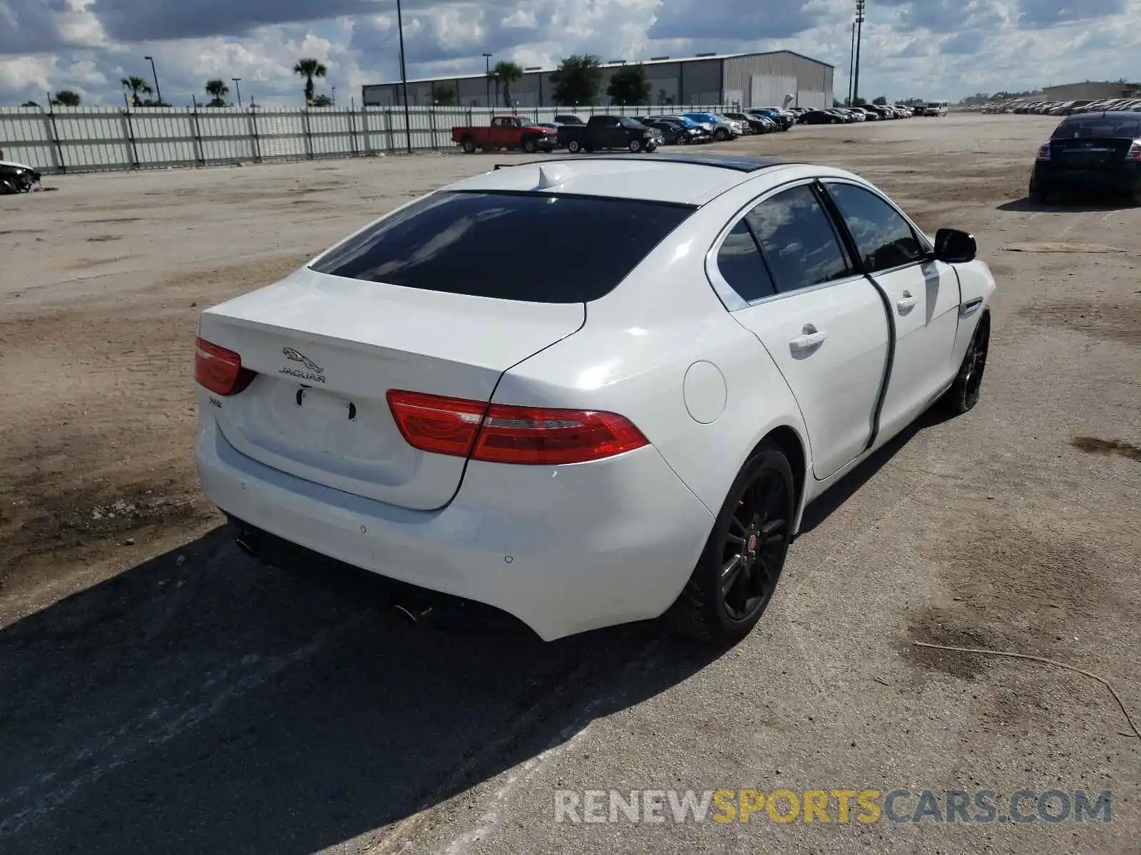 4 Photograph of a damaged car SAJAJ4FXXKCP44303 JAGUAR XE 2019