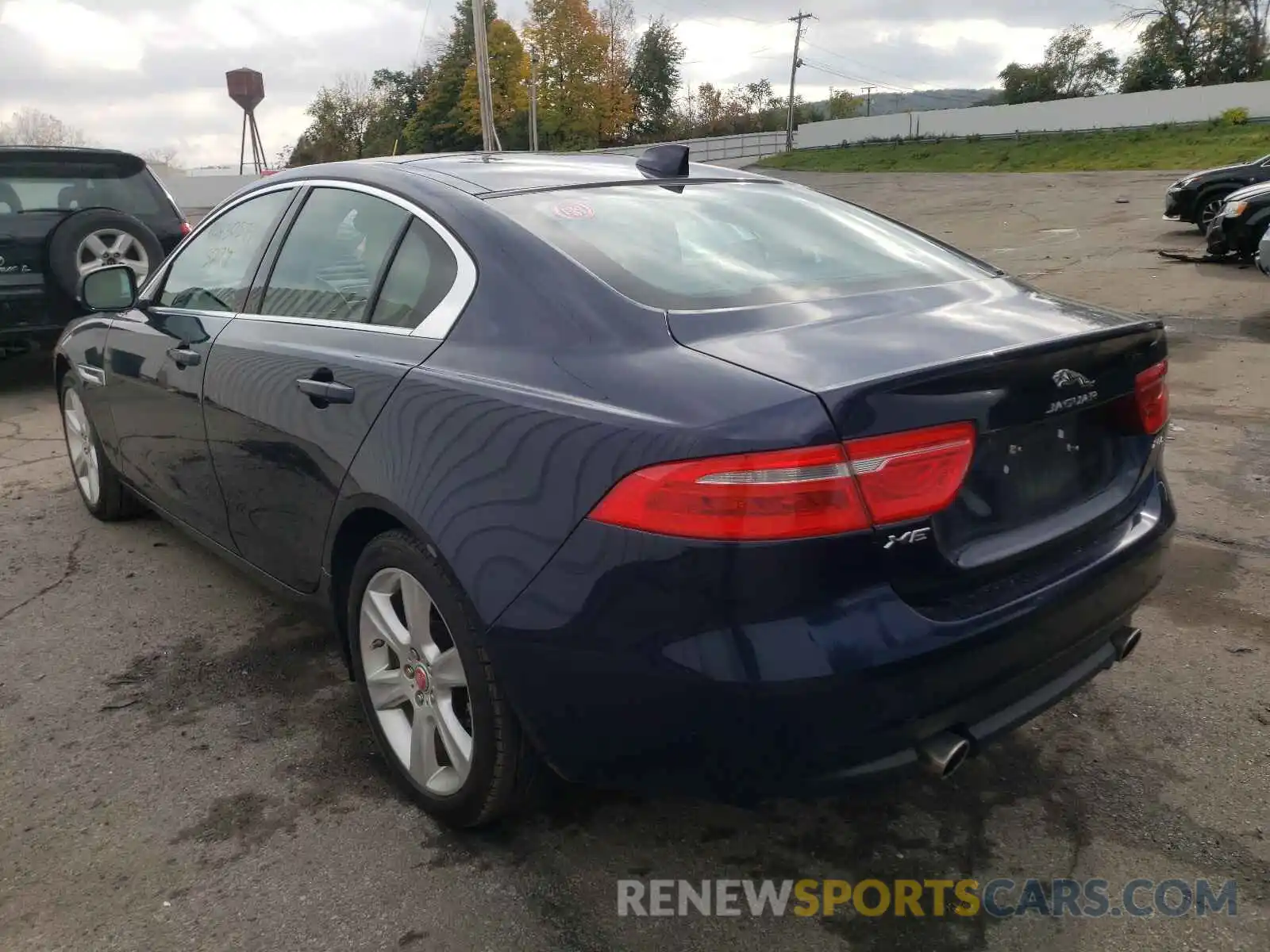 3 Фотография поврежденного автомобиля SAJAJ4GX9KCP43979 JAGUAR XE 2019