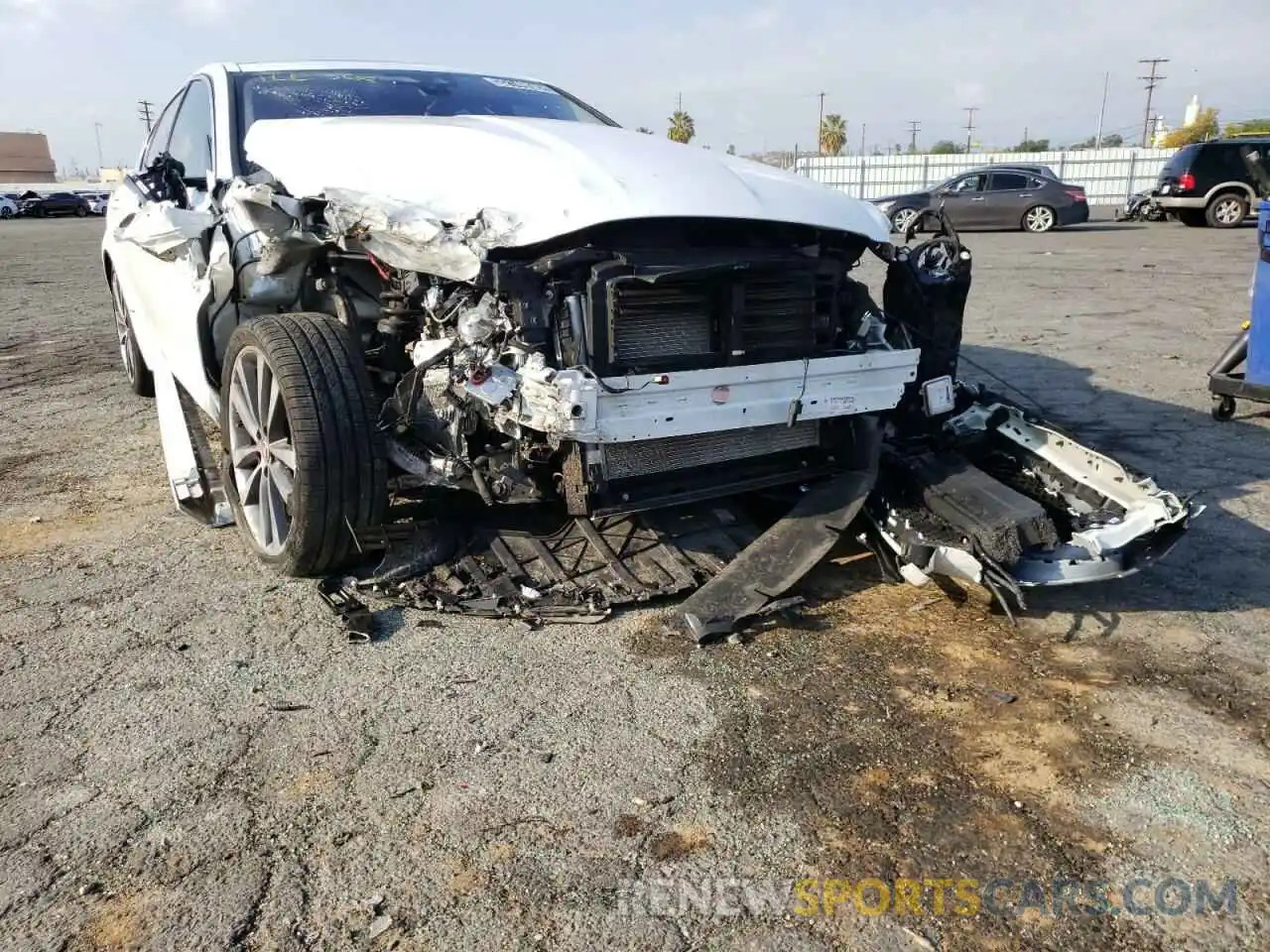 9 Photograph of a damaged car SAJAK4FX4KCP51566 JAGUAR XE 2019