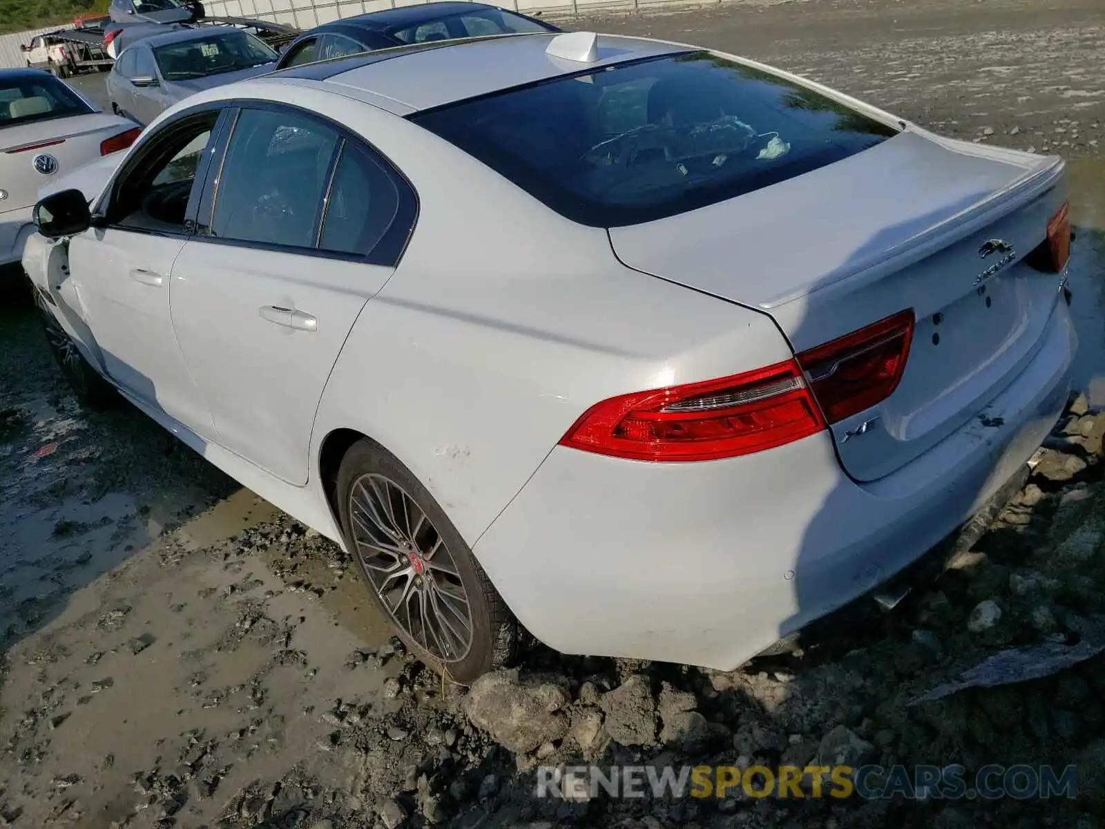 3 Photograph of a damaged car SAJAP4FX5KCP51612 JAGUAR XE 2019