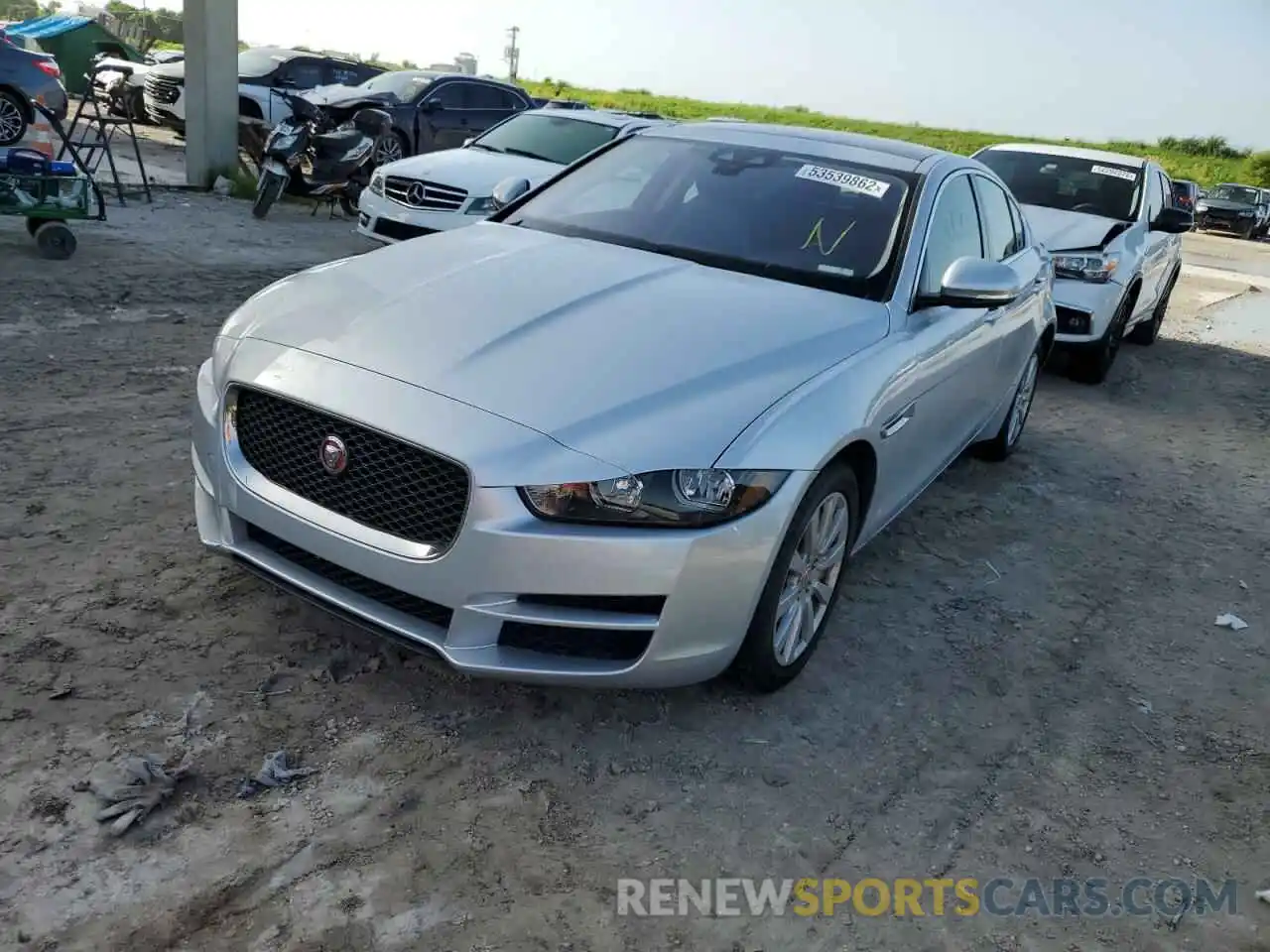 2 Фотография поврежденного автомобиля SAJAR4FX0KCP48031 JAGUAR XE 2019