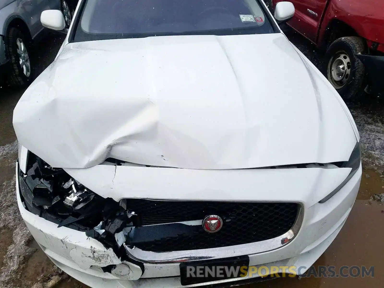 7 Photograph of a damaged car SAJAR4FX4KCP51658 JAGUAR XE 2019