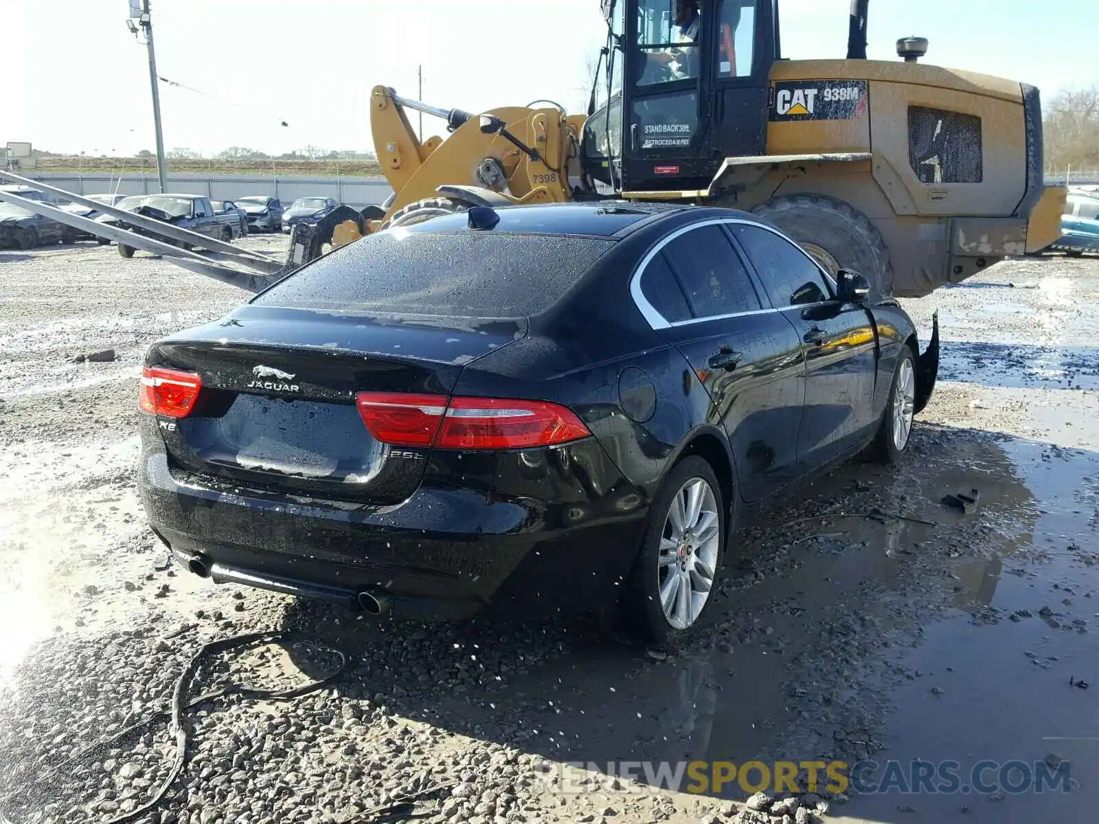 4 Photograph of a damaged car SAJAR4FX4KCP52518 JAGUAR XE 2019