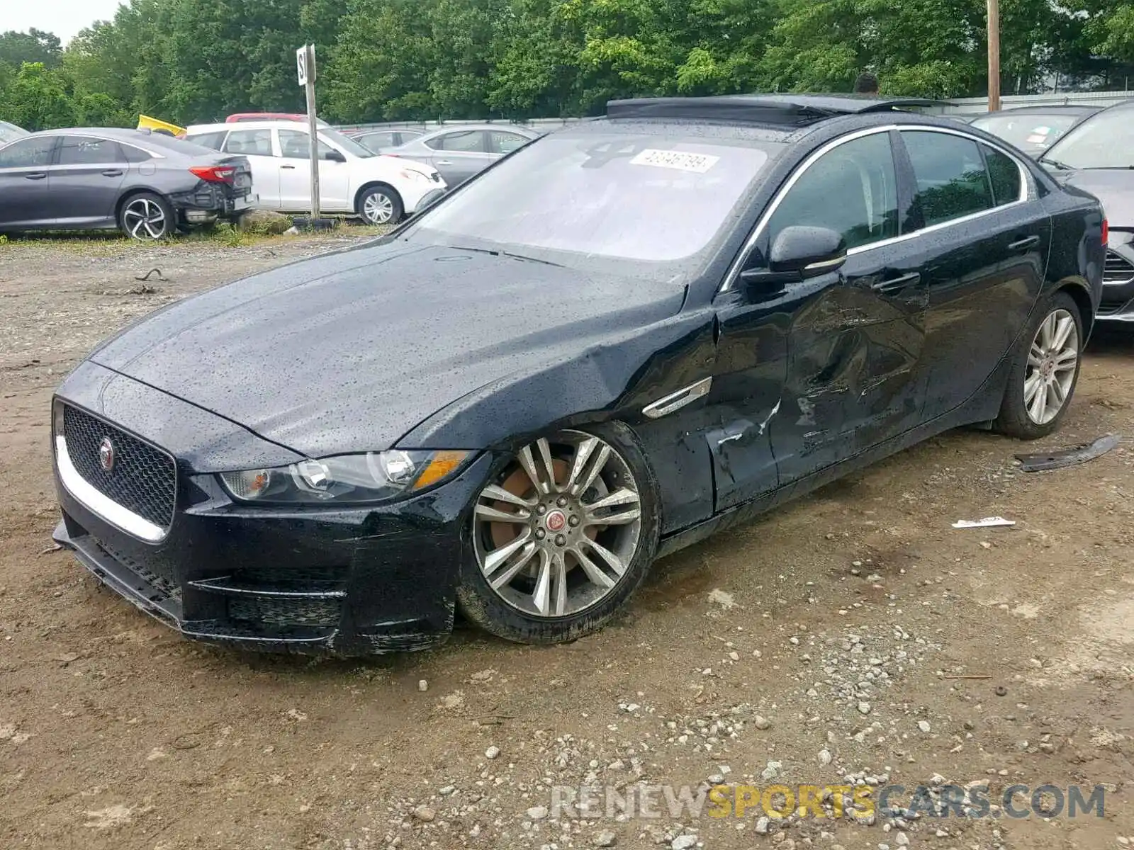 2 Фотография поврежденного автомобиля SAJAR4FX4KCP52647 JAGUAR XE 2019