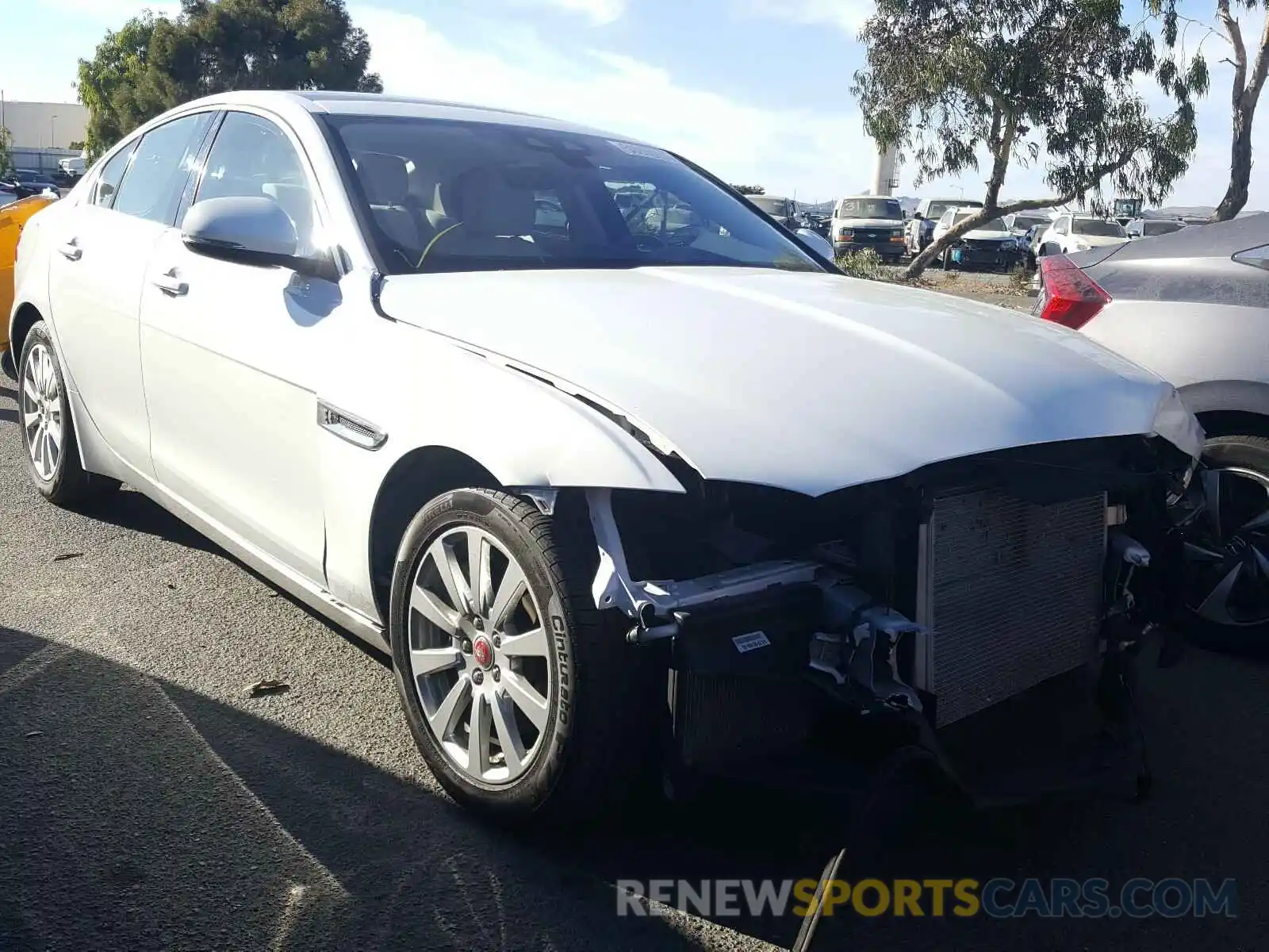 1 Photograph of a damaged car SAJAR4FX6KCP49698 JAGUAR XE 2019