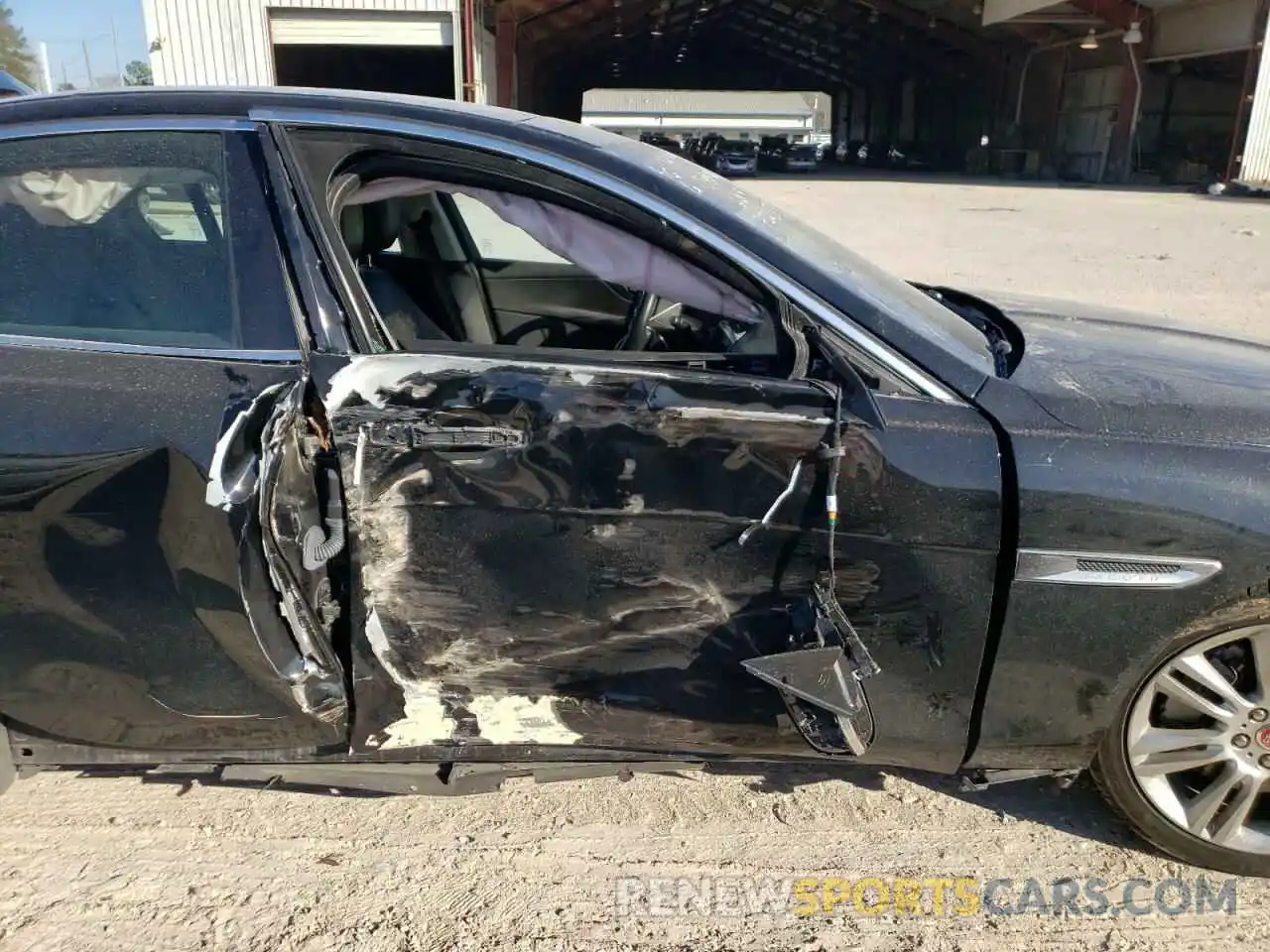 9 Фотография поврежденного автомобиля SAJAR4FX6KCP52357 JAGUAR XE 2019