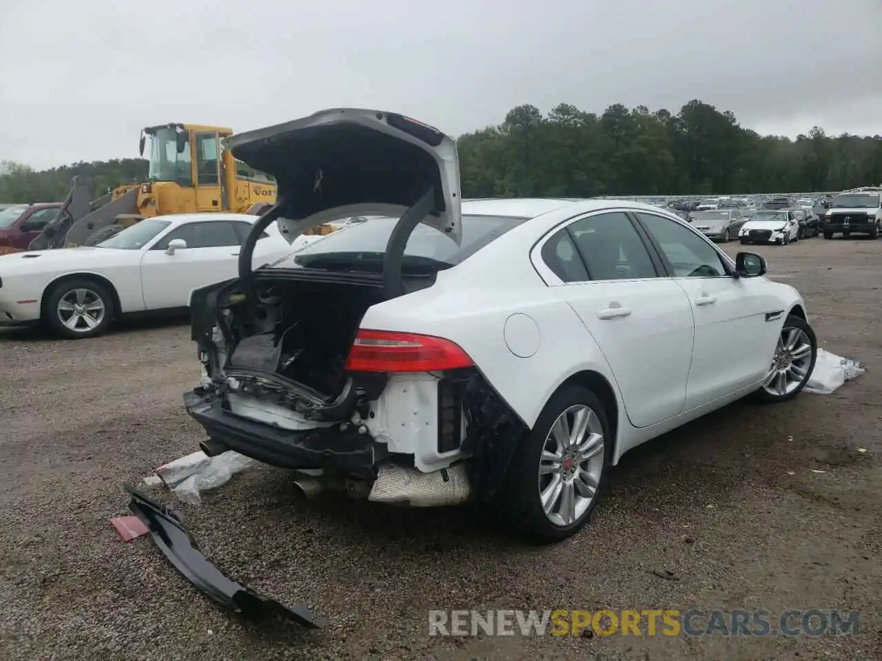 4 Photograph of a damaged car SAJAR4FX7KCP52061 JAGUAR XE 2019