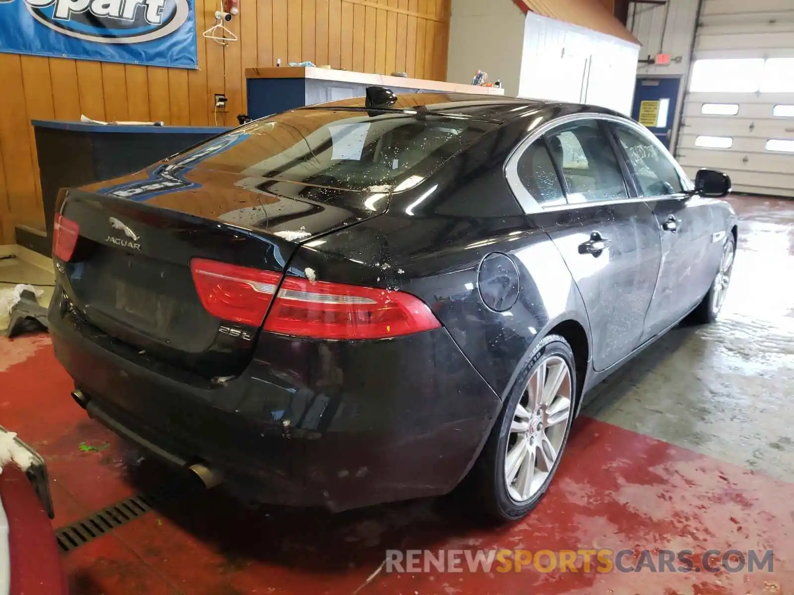 4 Фотография поврежденного автомобиля SAJAR4FX9KCP52207 JAGUAR XE 2019