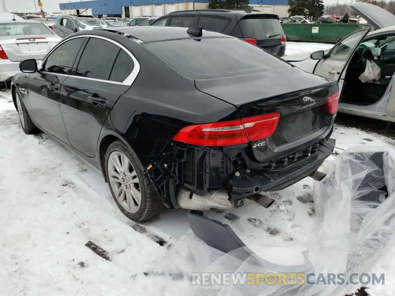 3 Фотография поврежденного автомобиля SAJAR4FX9KCP52546 JAGUAR XE 2019