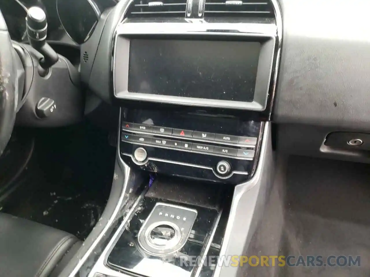 9 Фотография поврежденного автомобиля SAJAR4FX9KCP52546 JAGUAR XE 2019