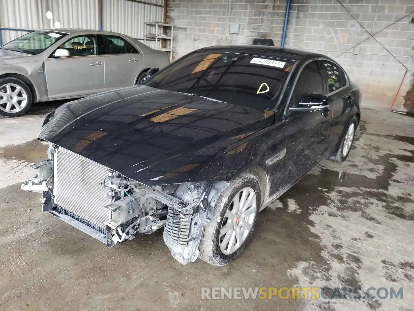 2 Фотография поврежденного автомобиля SAJAR4FXXKCP48246 JAGUAR XE 2019