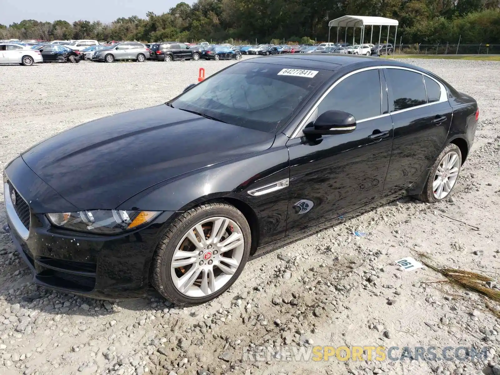 2 Фотография поврежденного автомобиля SAJAR4FXXKCP52491 JAGUAR XE 2019