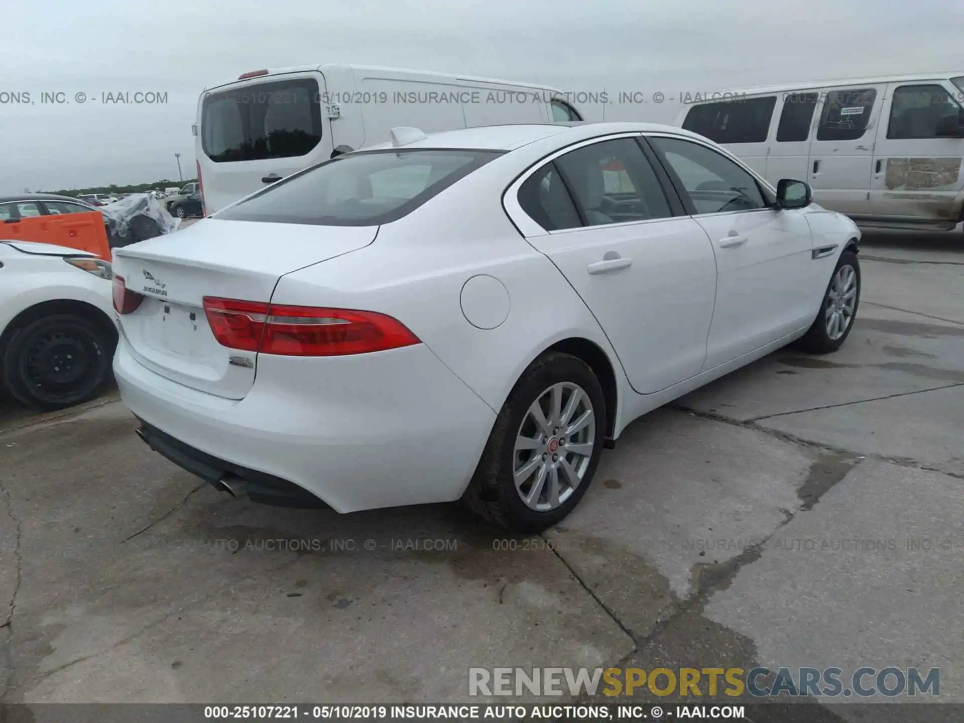 4 Photograph of a damaged car SAJAS4FX2KCP49069 JAGUAR XE 2019