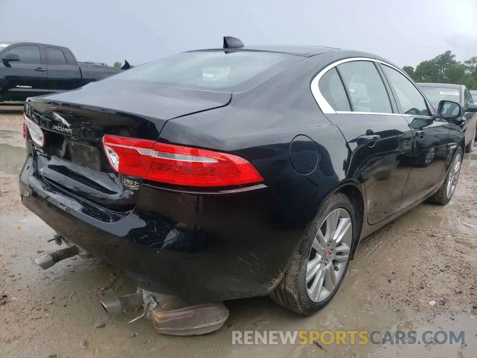 4 Фотография поврежденного автомобиля SAJAS4FX6KCP52489 JAGUAR XE 2019