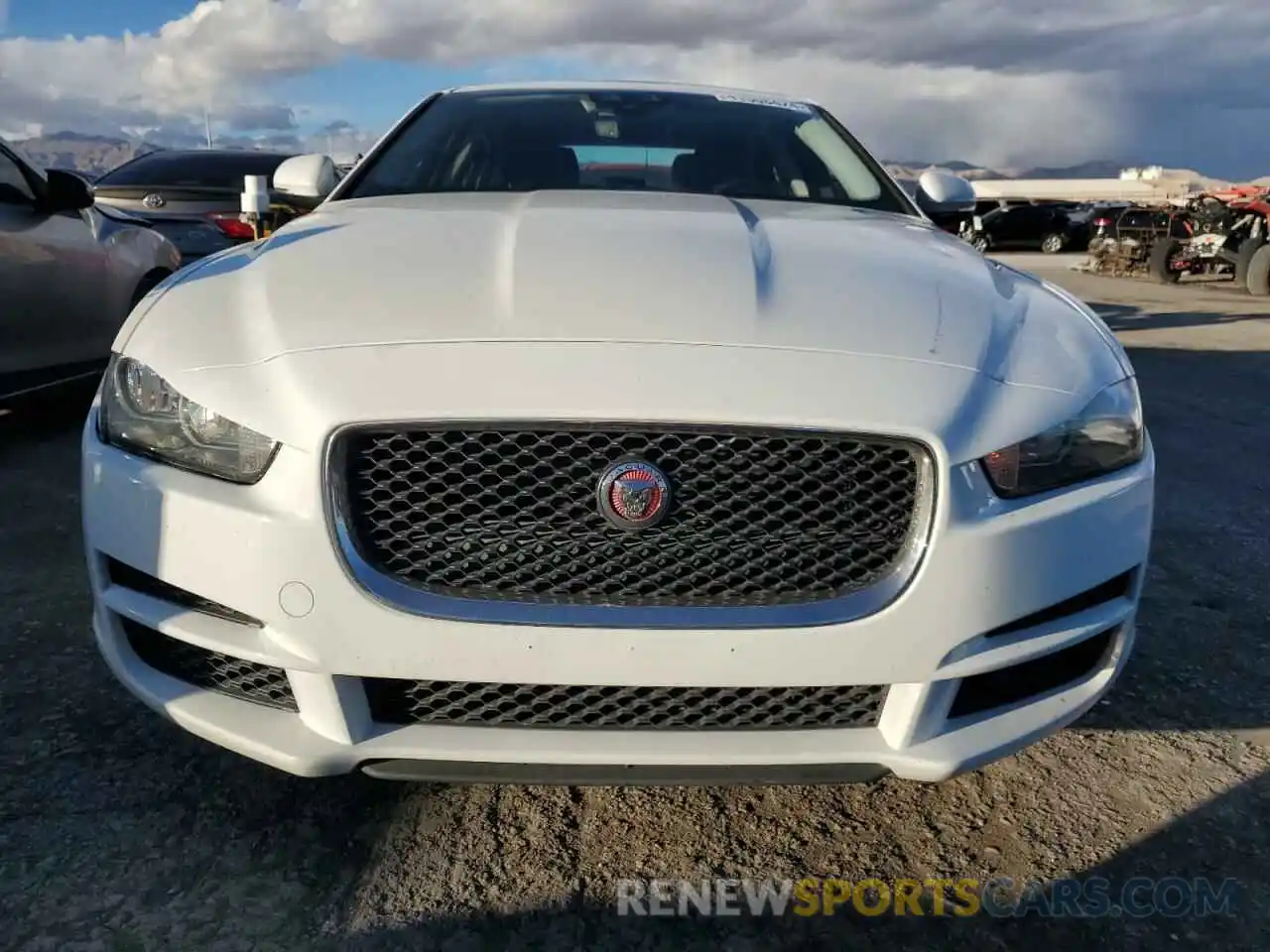 5 Photograph of a damaged car SAJAS4FX7KCP52906 JAGUAR XE 2019