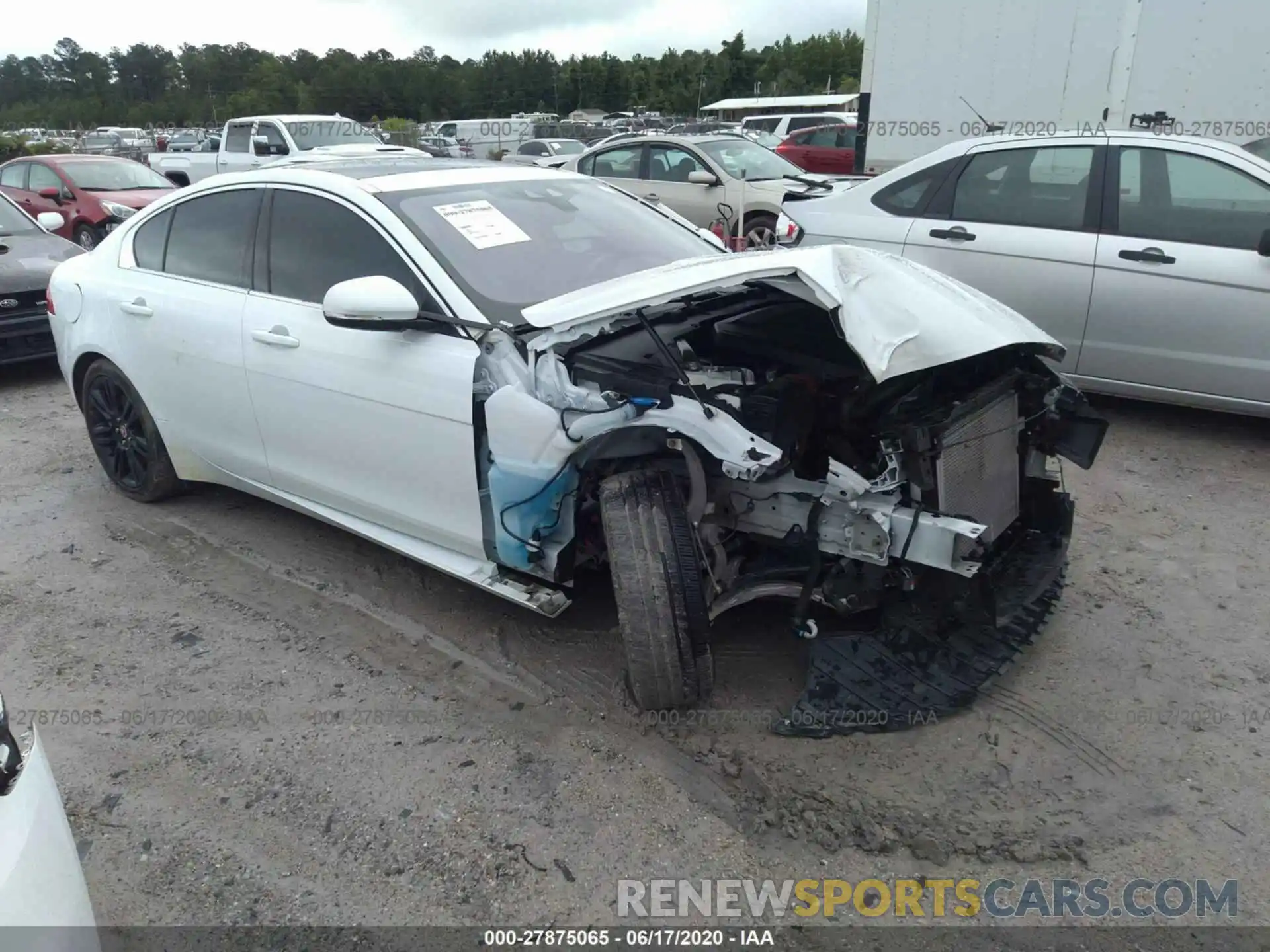 1 Photograph of a damaged car SAJAS4FXXKCP52088 JAGUAR XE 2019