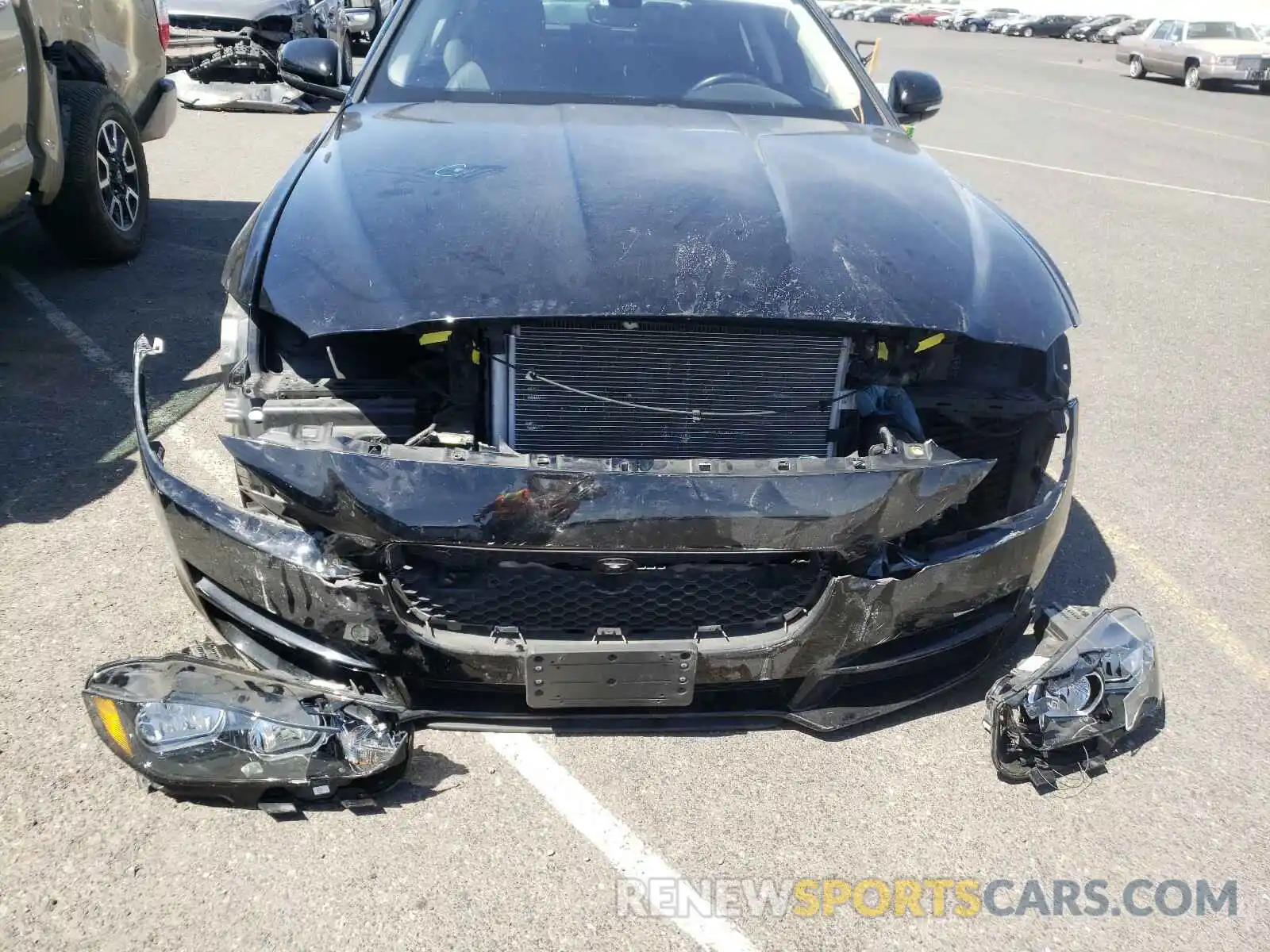 9 Фотография поврежденного автомобиля SAJAS4FXXKCP53001 JAGUAR XE 2019