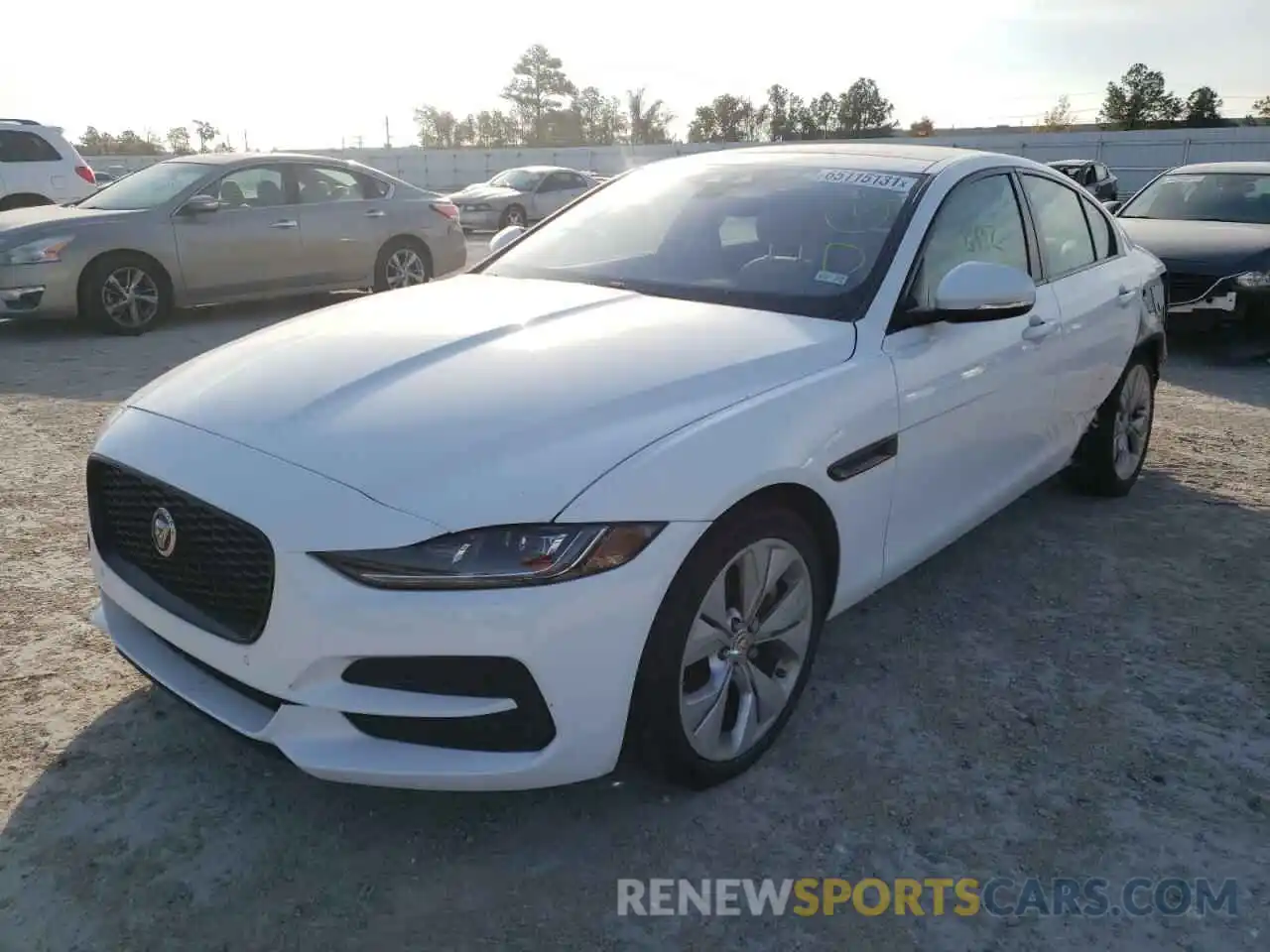 2 Фотография поврежденного автомобиля SAJAE4FX1LCP63991 JAGUAR XE 2020