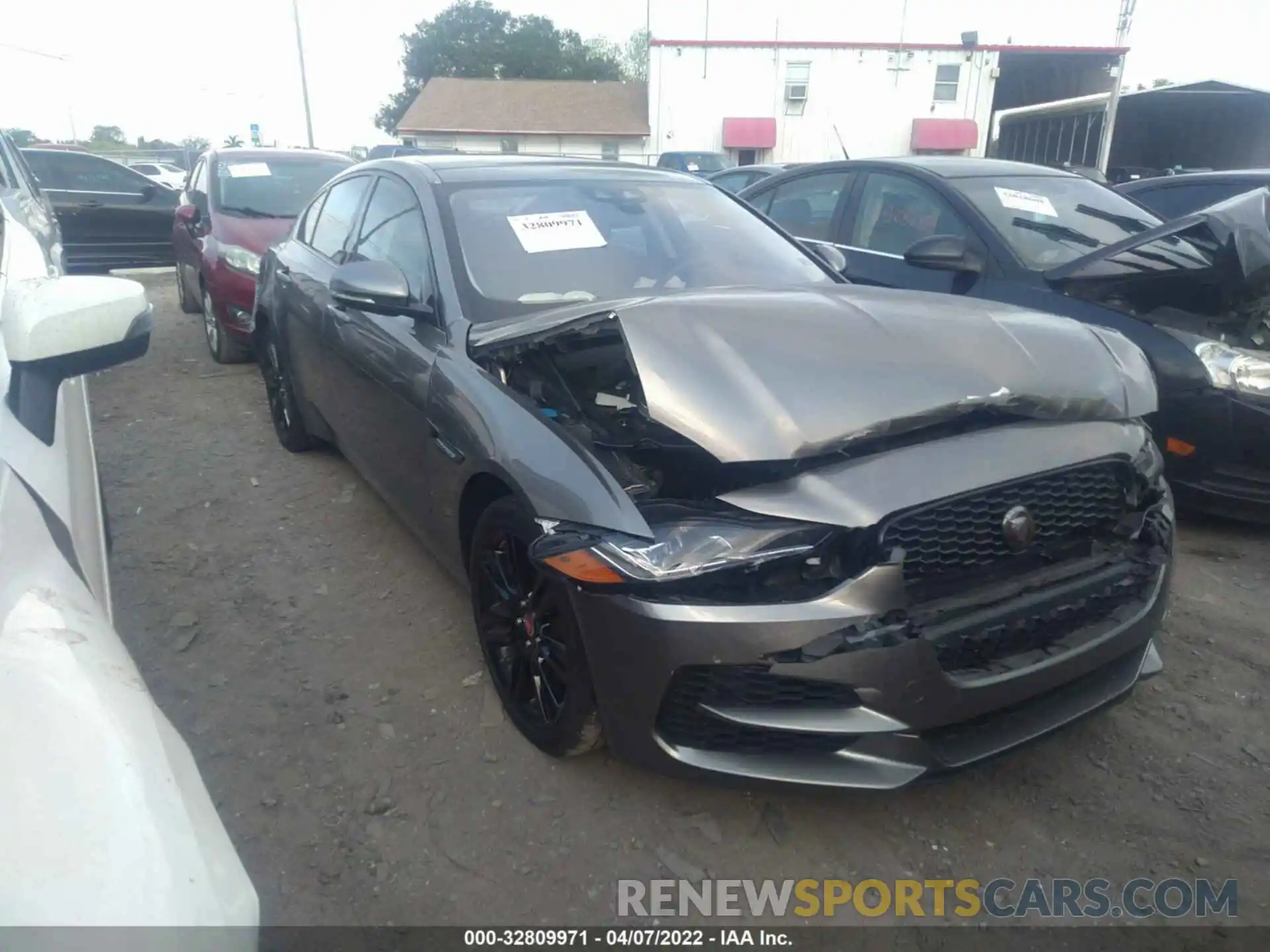 1 Photograph of a damaged car SAJAE4FX4LCP64908 JAGUAR XE 2020