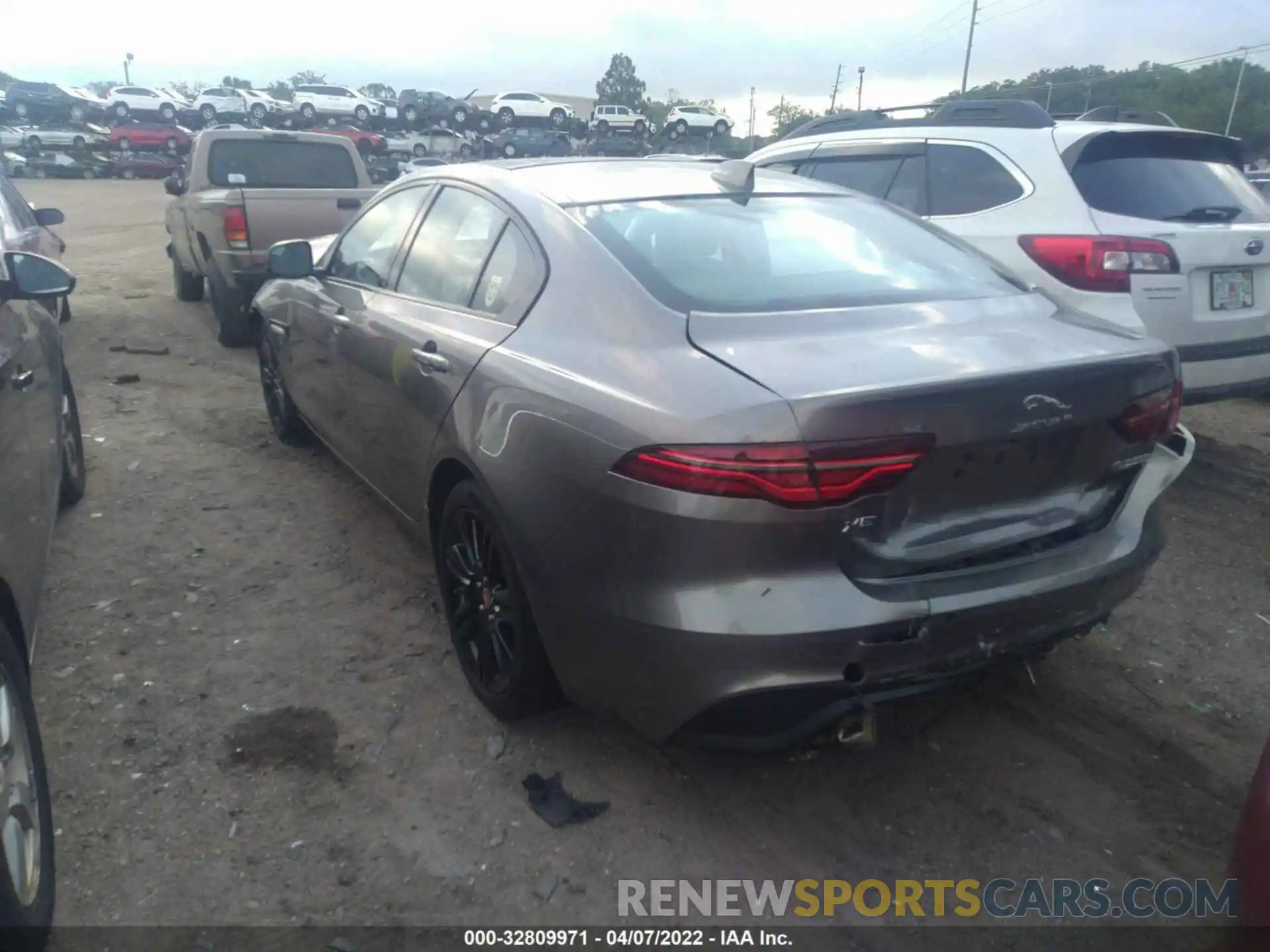 3 Photograph of a damaged car SAJAE4FX4LCP64908 JAGUAR XE 2020