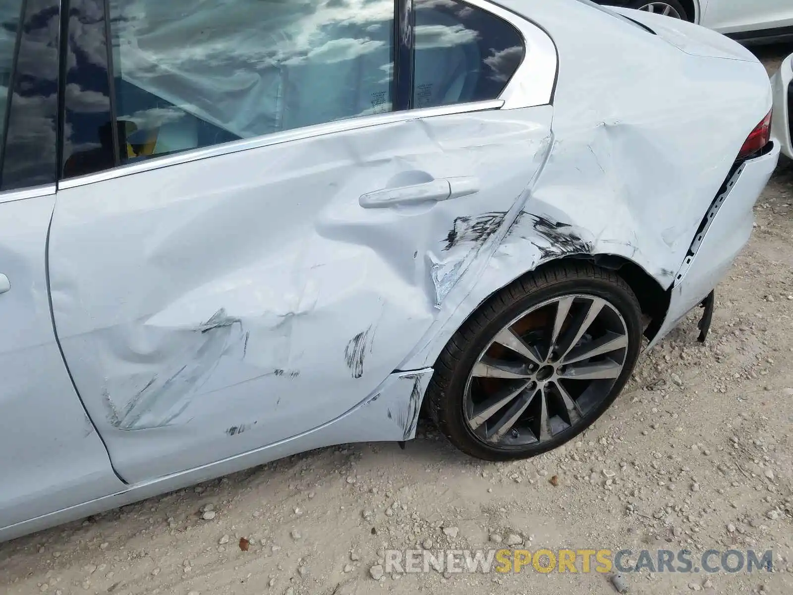 9 Photograph of a damaged car SAJAE4FX8LCP65169 JAGUAR XE 2020